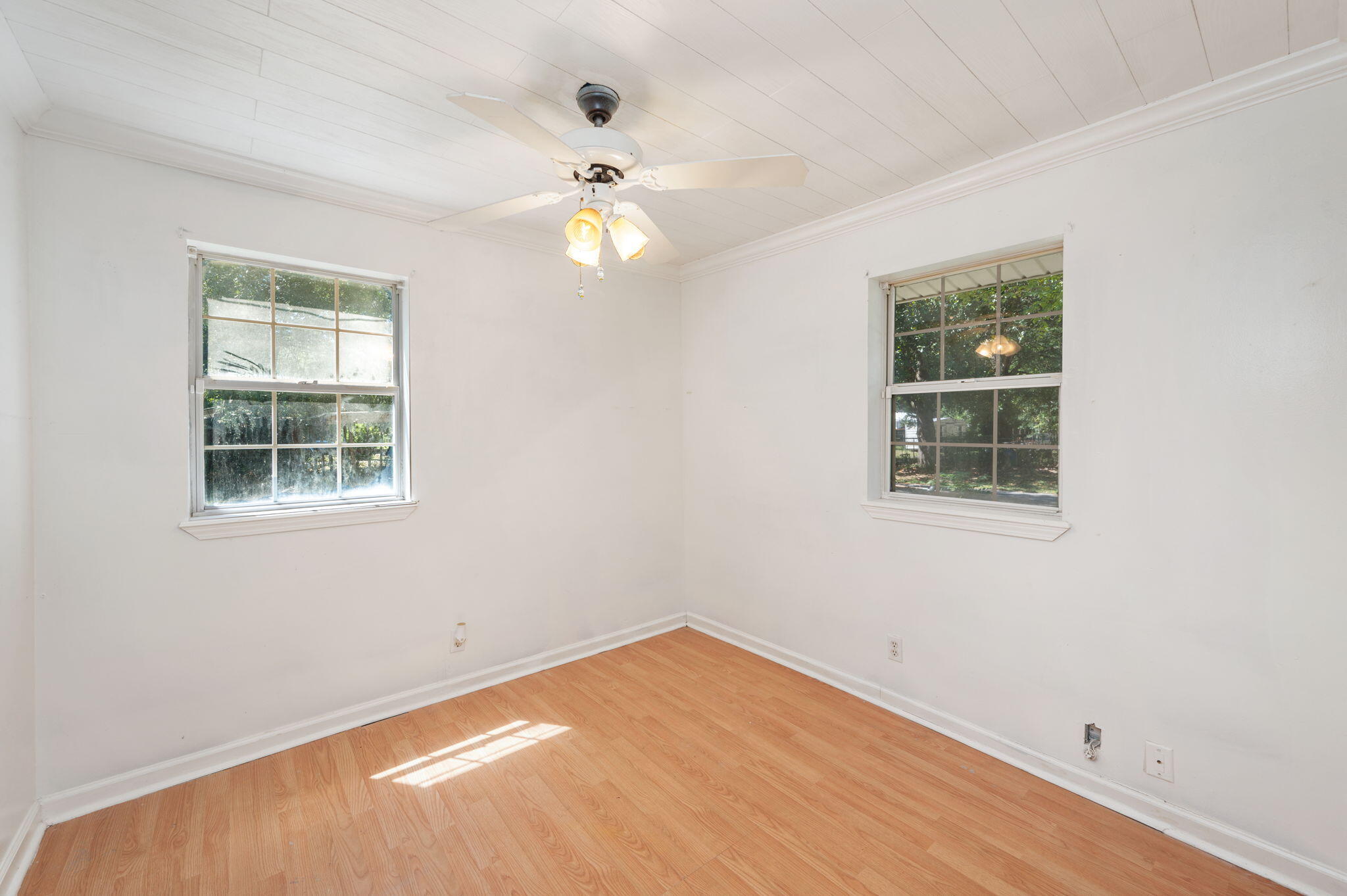 MORRIS ADDN TO CRESTVIEW - Residential