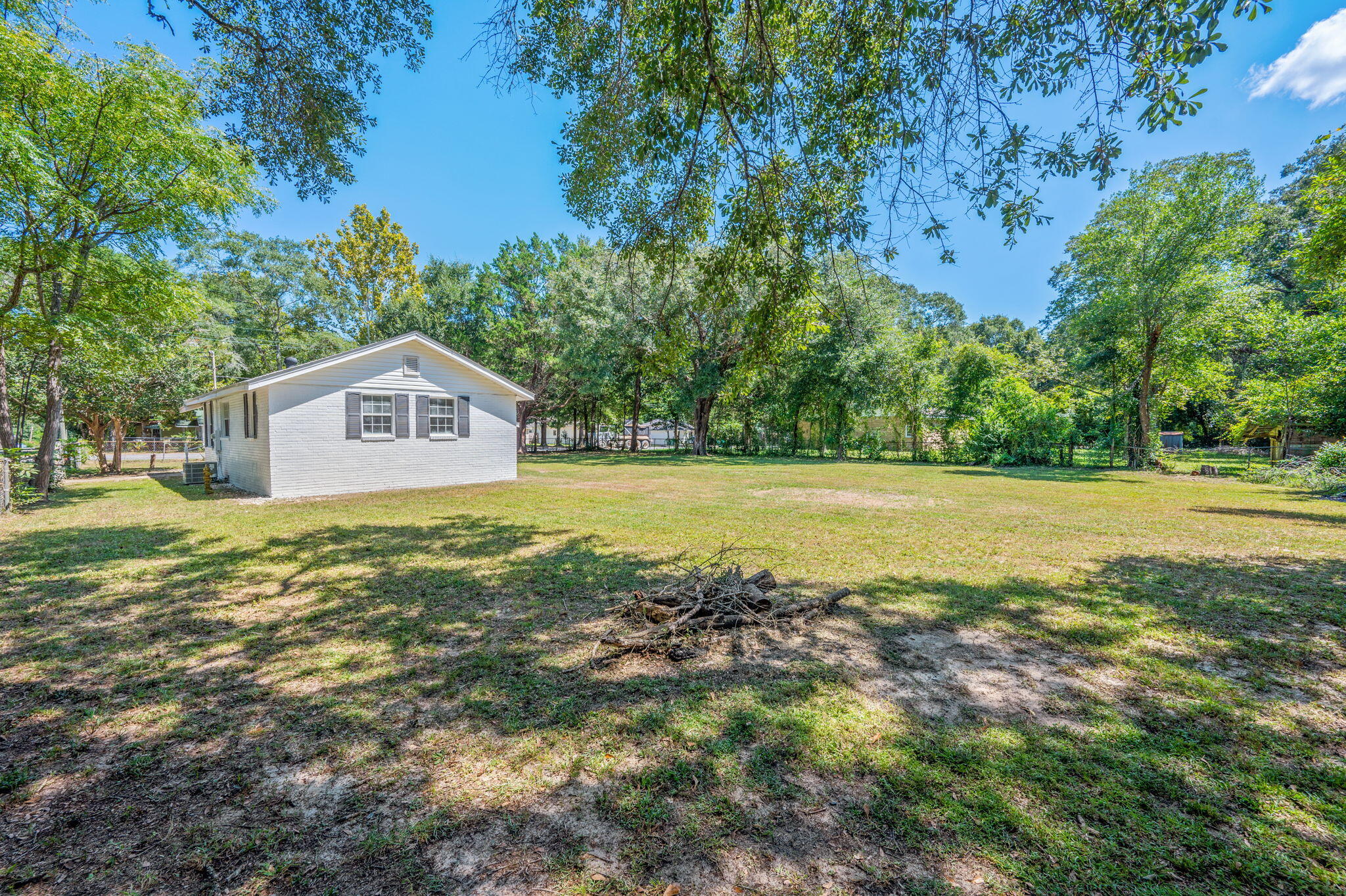 MORRIS ADDN TO CRESTVIEW - Residential
