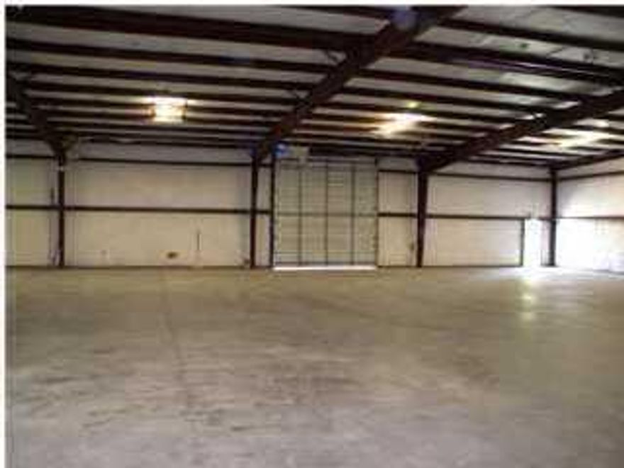 8,000 square foot, climate controlled warehouse for lease. Two, 14' x 14' street-level rollup doors, one ADA restroom. 16' at the eaves, 20' clear on center. Clear span building. The building includes the fenced yard space behind the building. The adjacent 8,000 sq. ft. office building at 520 Skyview Drive is also available for lease.