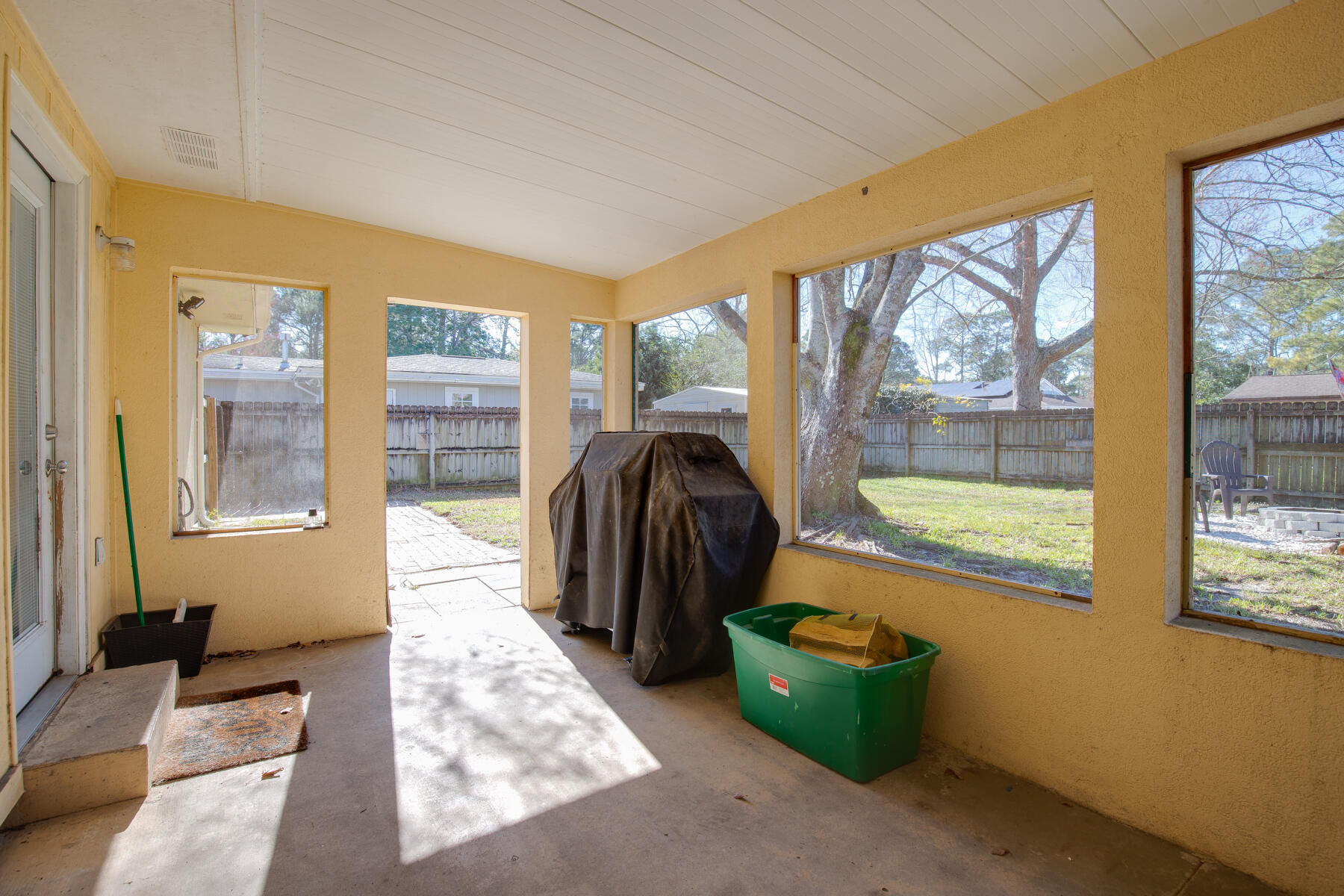 PINE MEADOWS - Residential