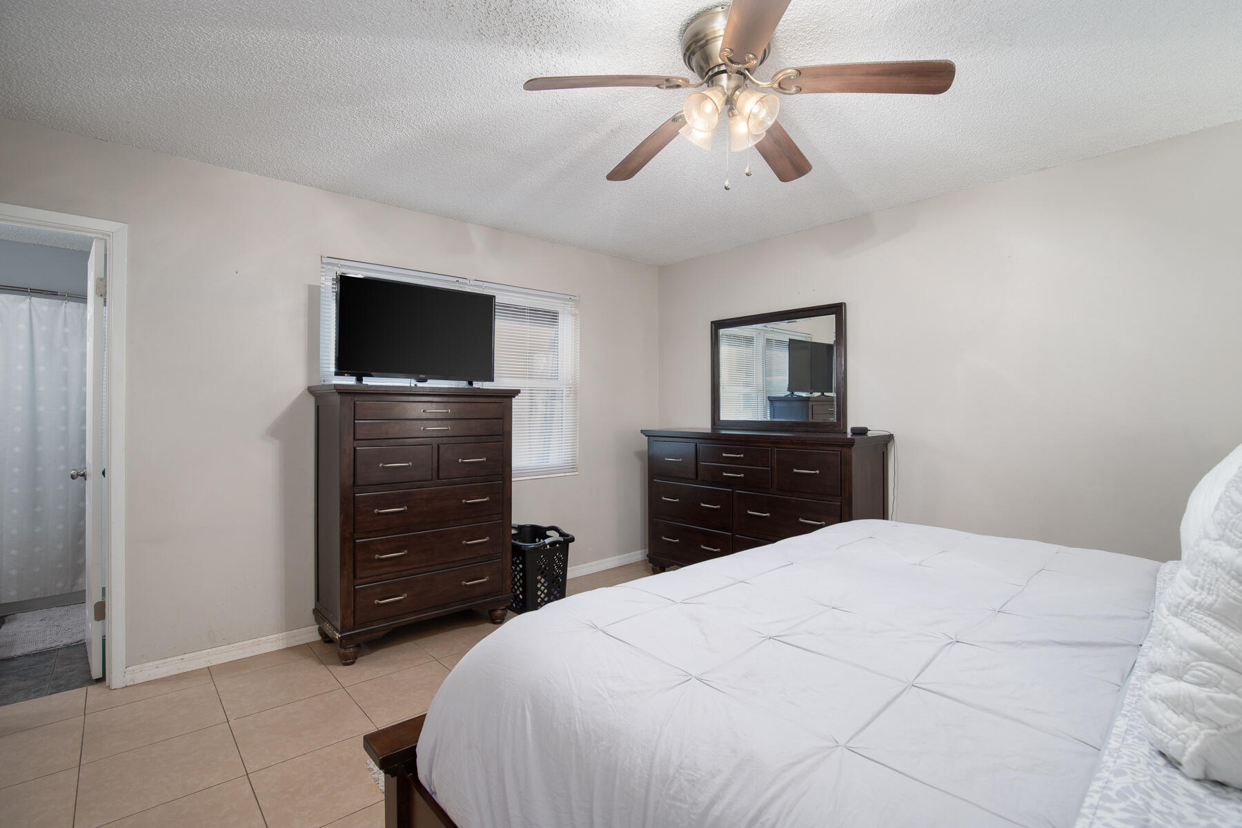 PINE MEADOWS - Residential