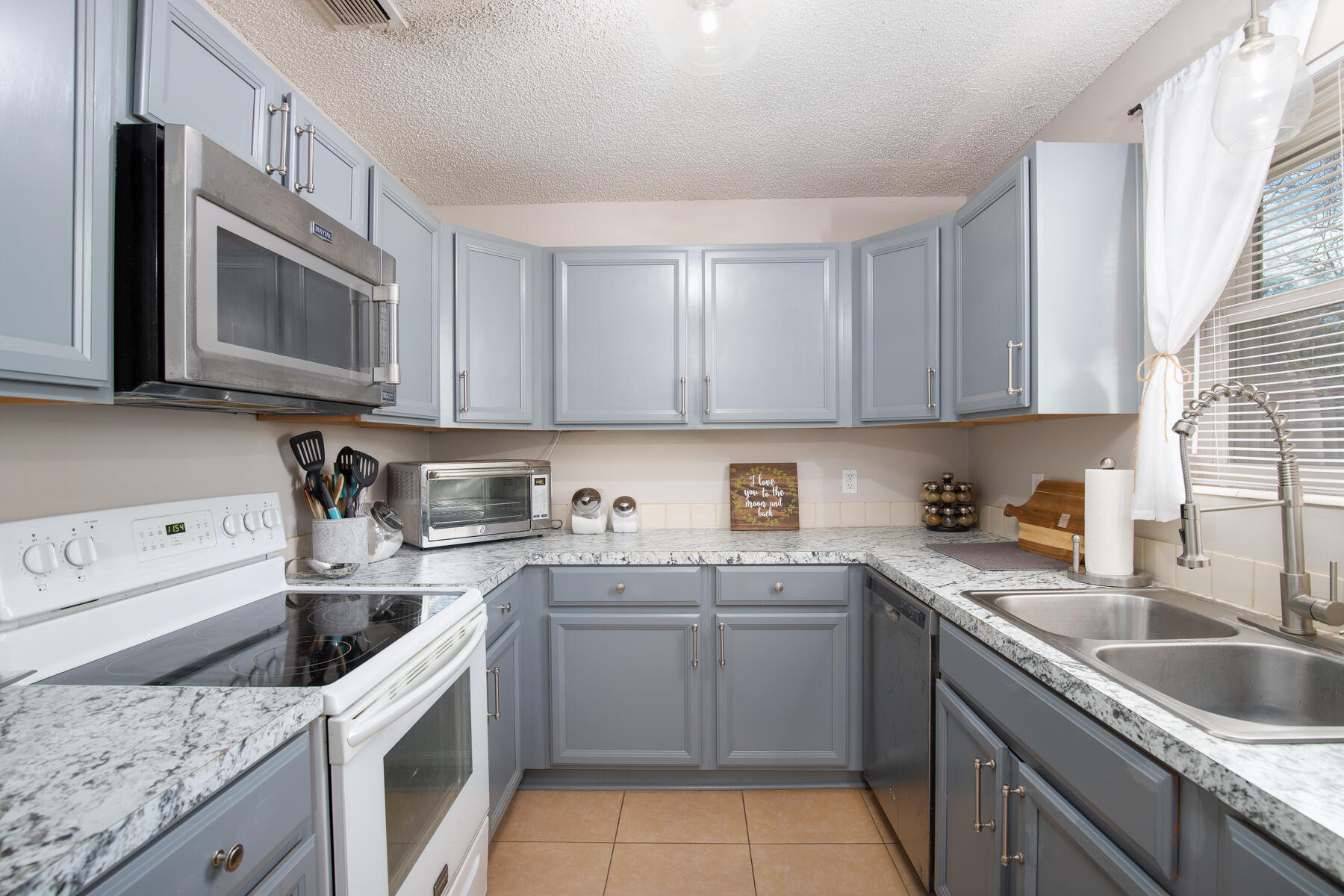 PINE MEADOWS - Residential