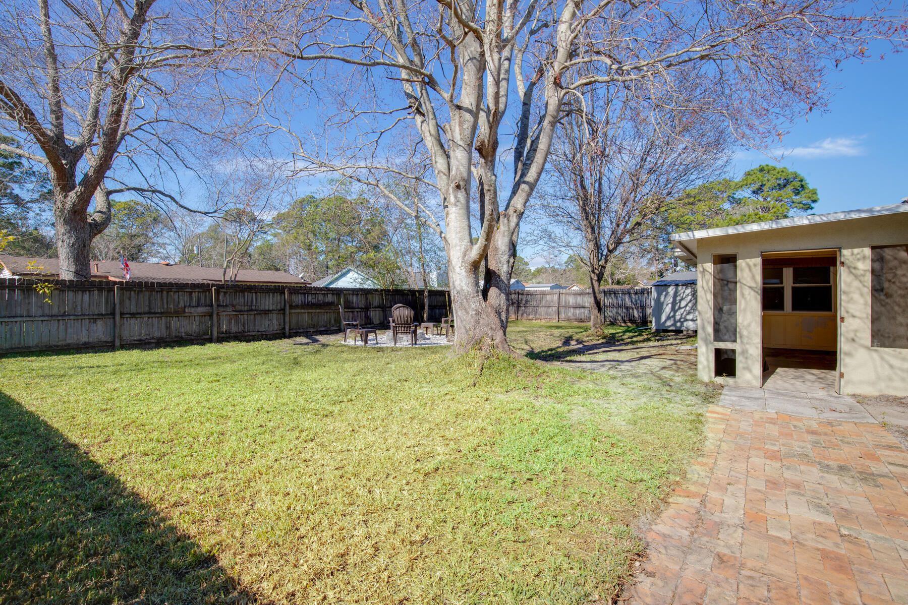 PINE MEADOWS - Residential