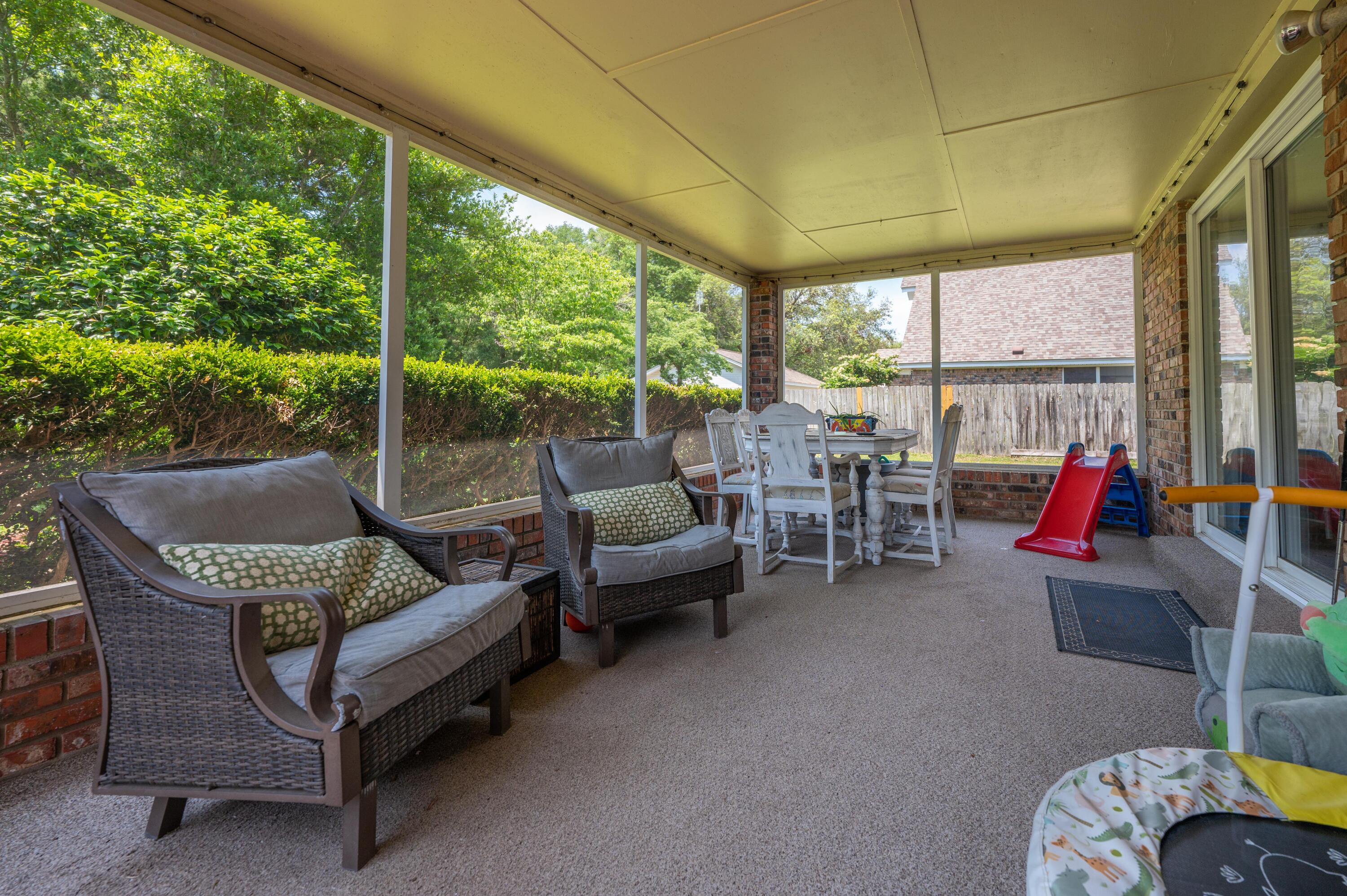 BAYOU POQUITO - Residential