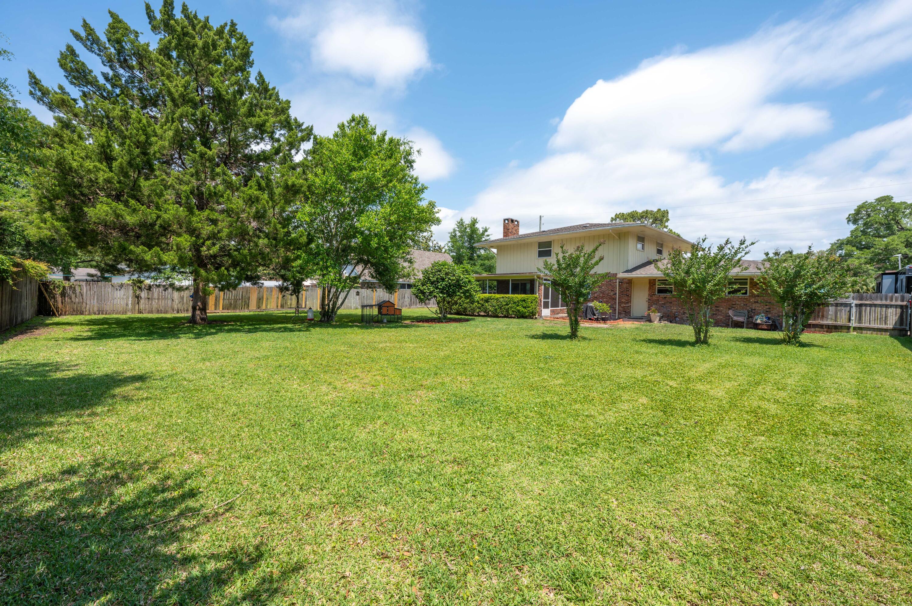 BAYOU POQUITO - Residential