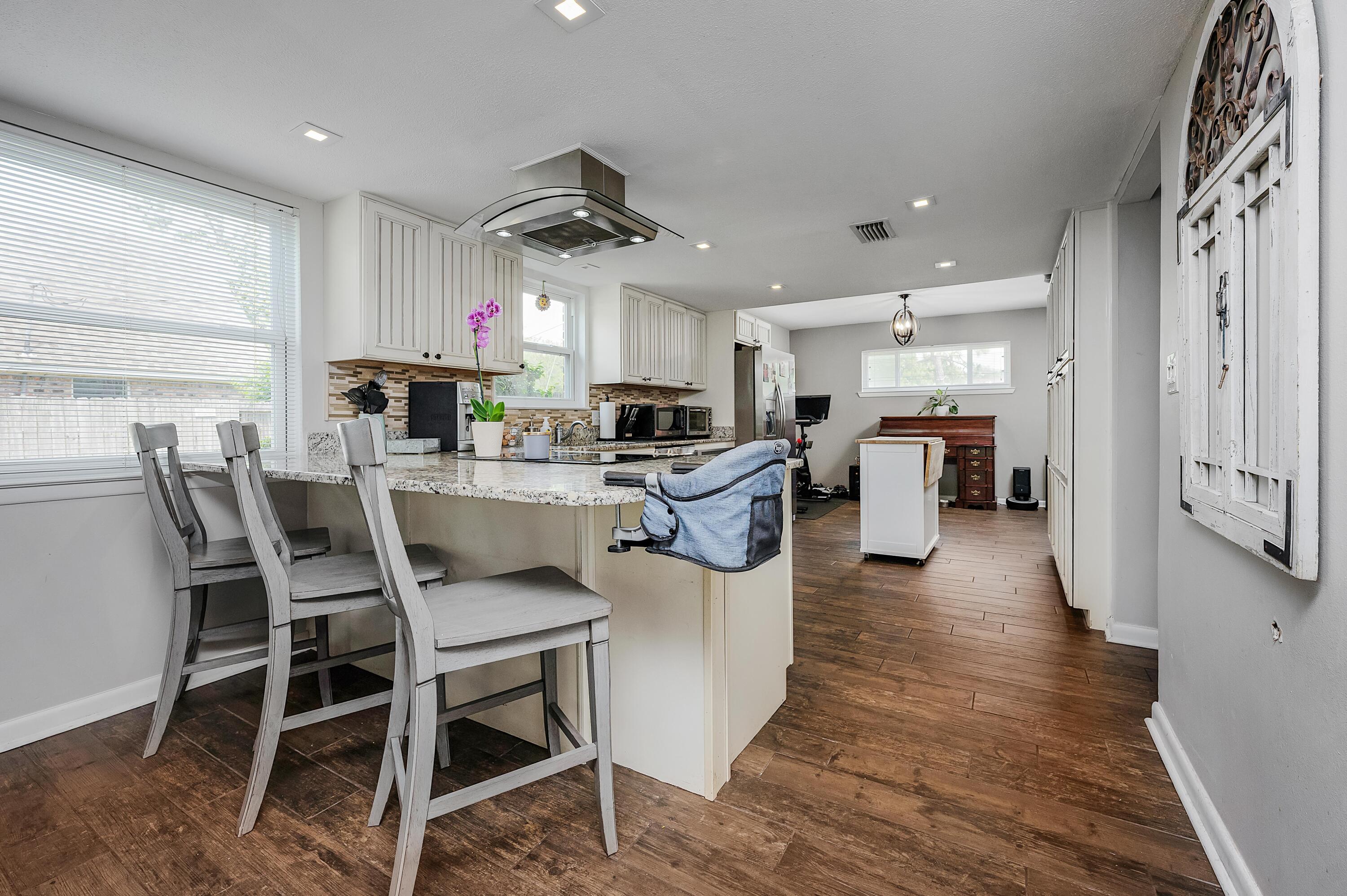 BAYOU POQUITO - Residential