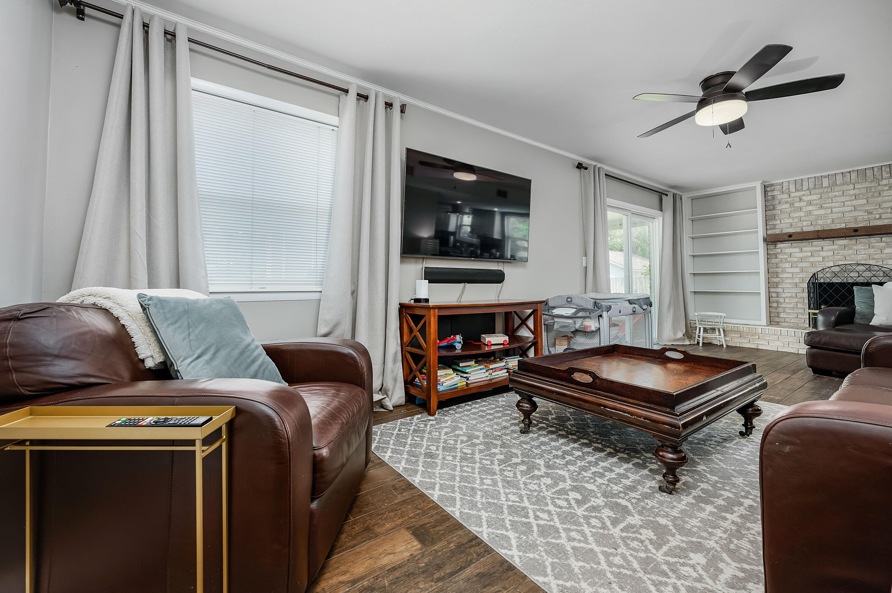 BAYOU POQUITO - Residential