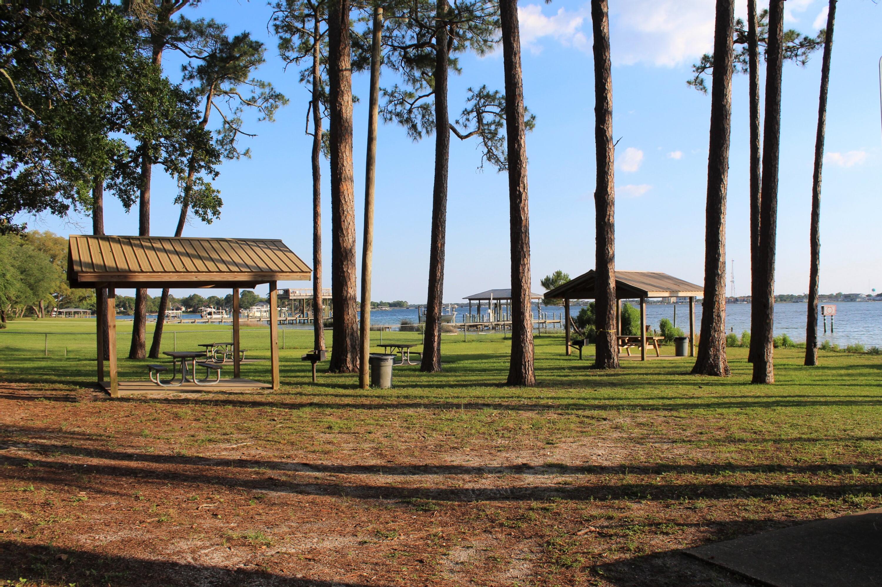 BAYOU POQUITO - Residential