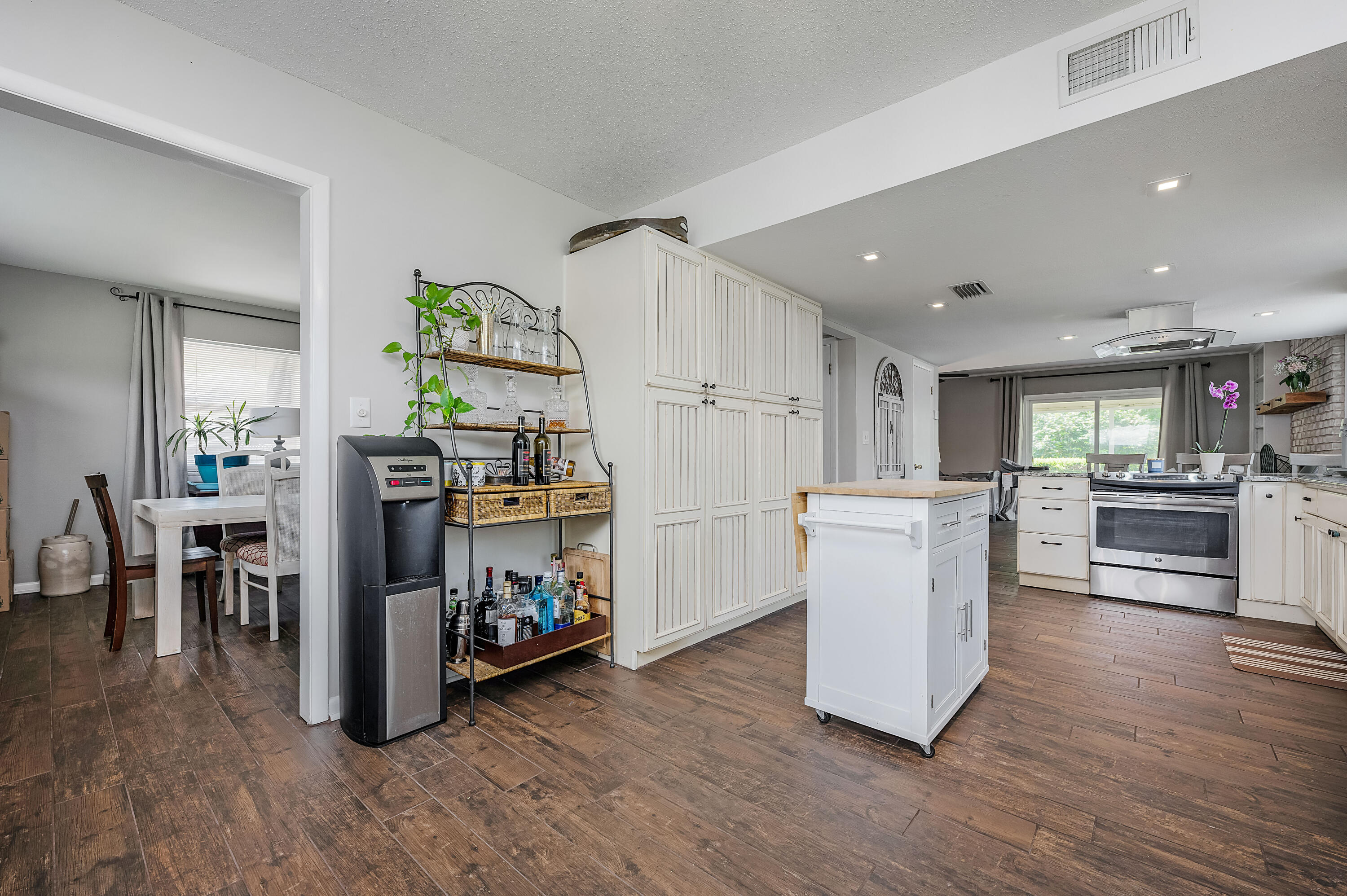 BAYOU POQUITO - Residential