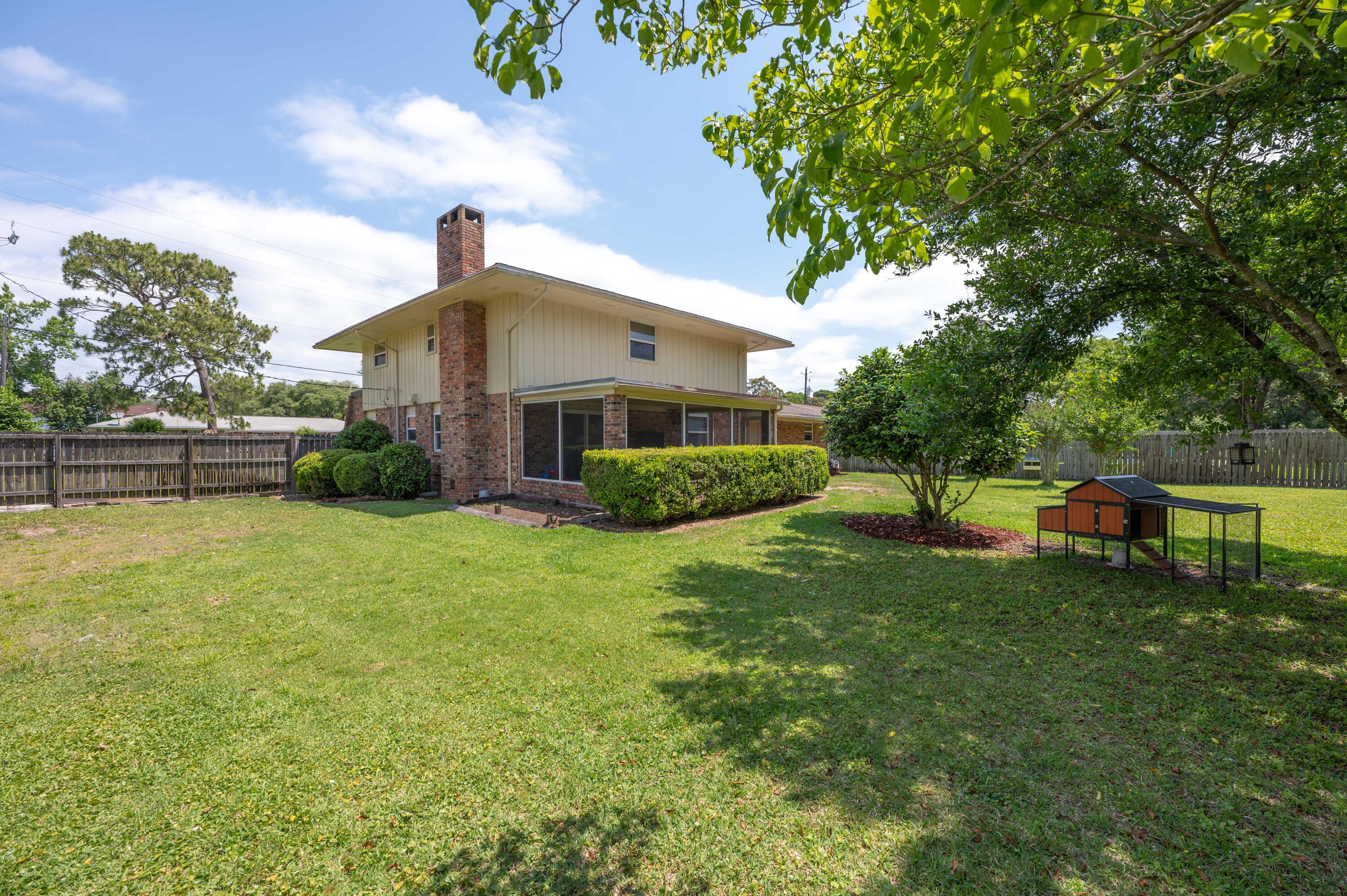 BAYOU POQUITO - Residential