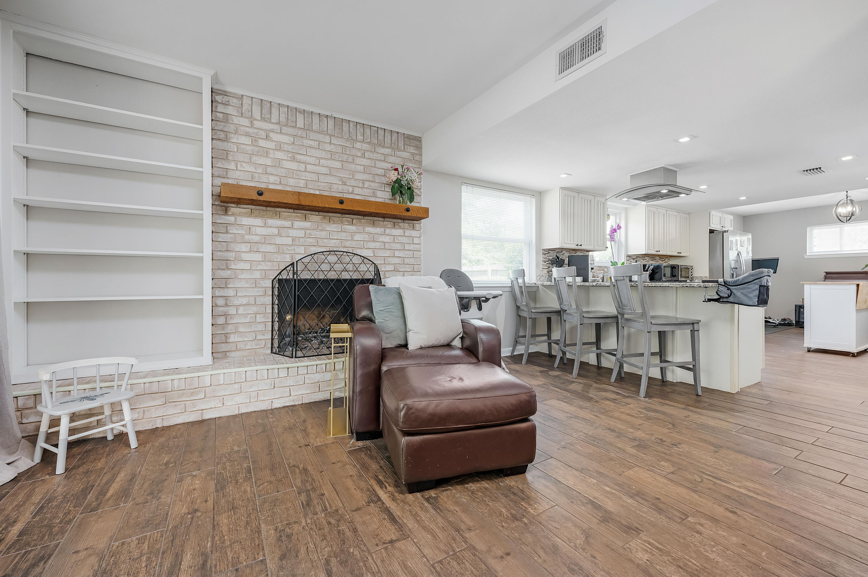 BAYOU POQUITO - Residential