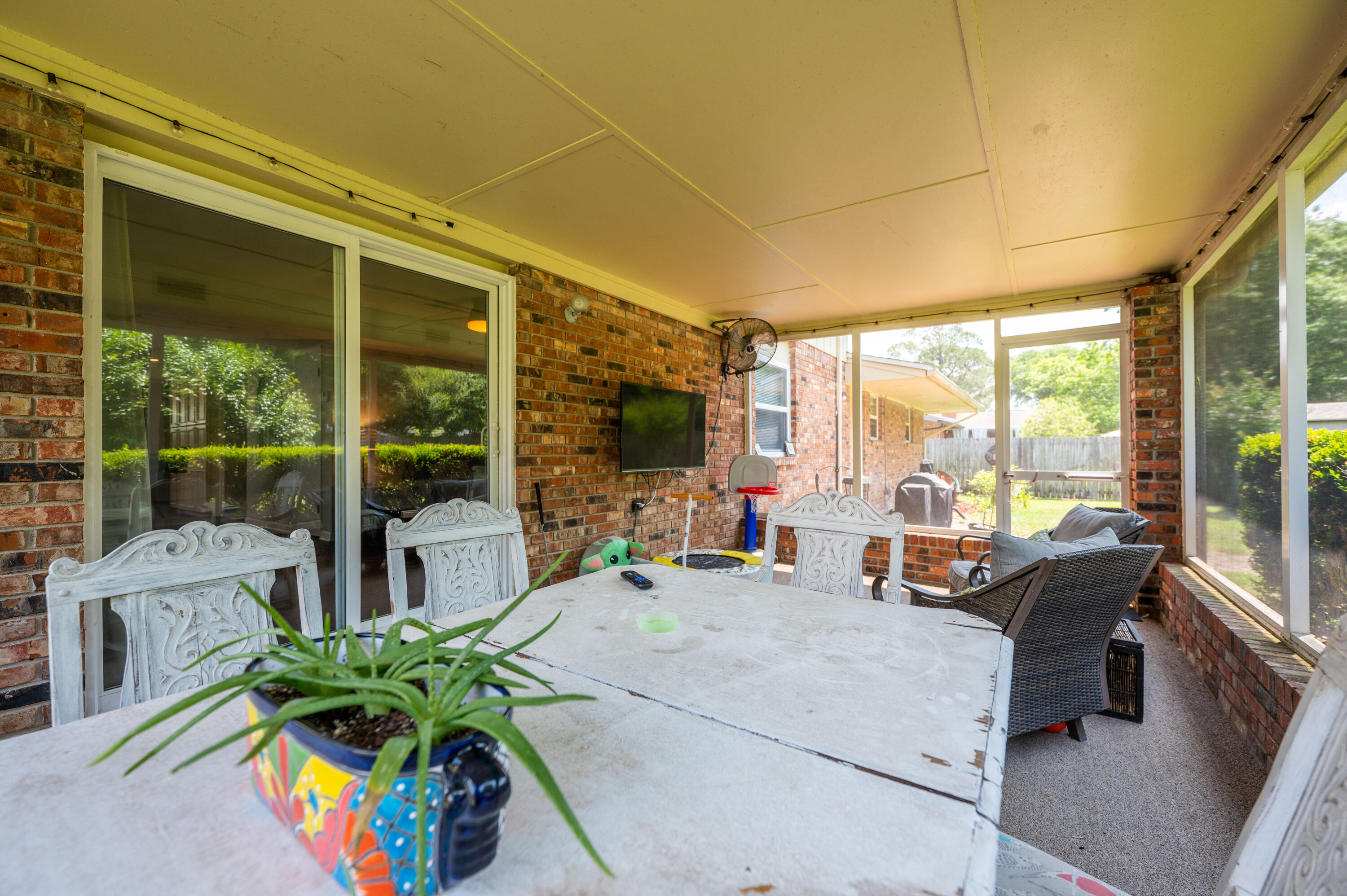 BAYOU POQUITO - Residential