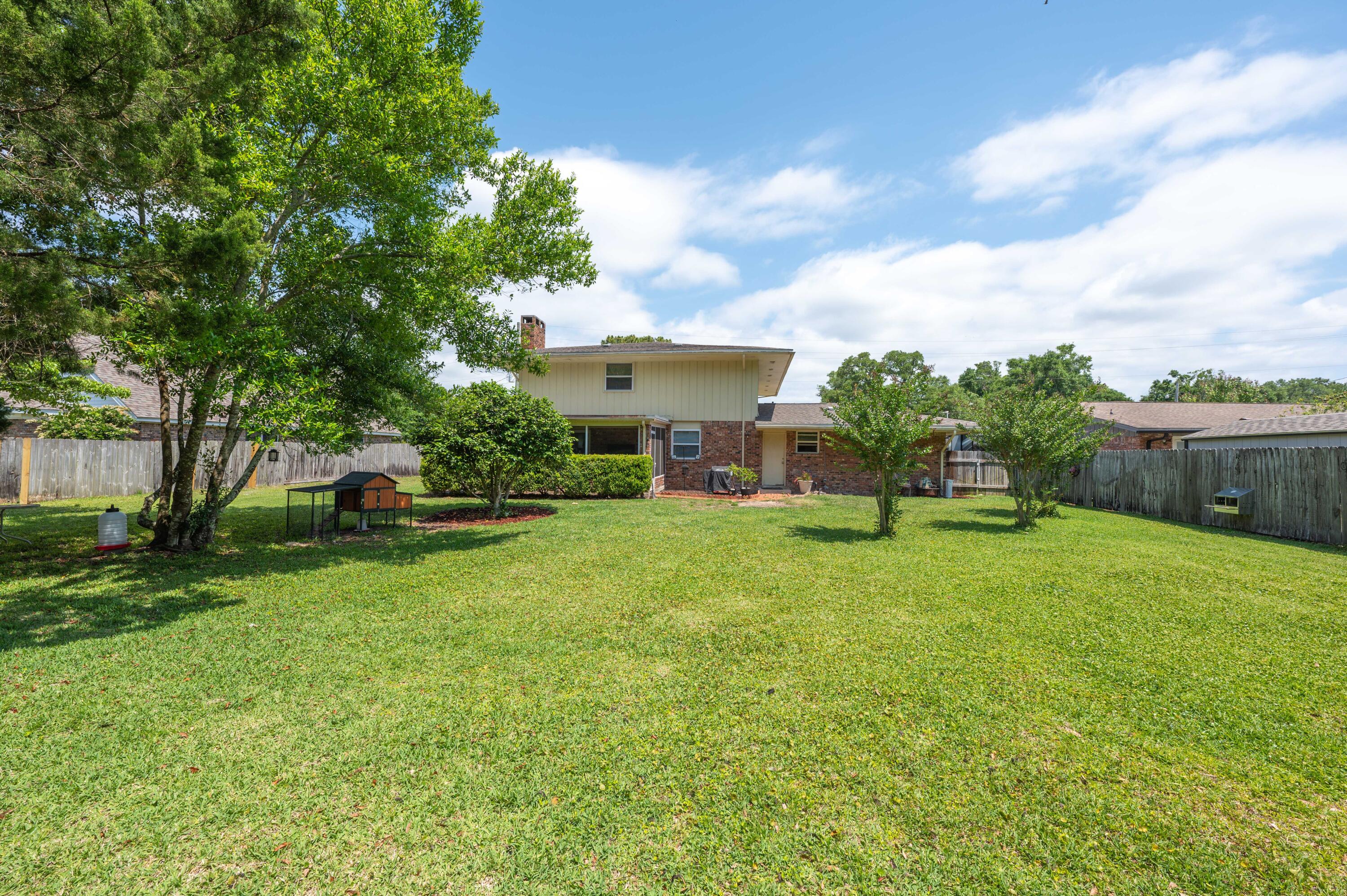 BAYOU POQUITO - Residential