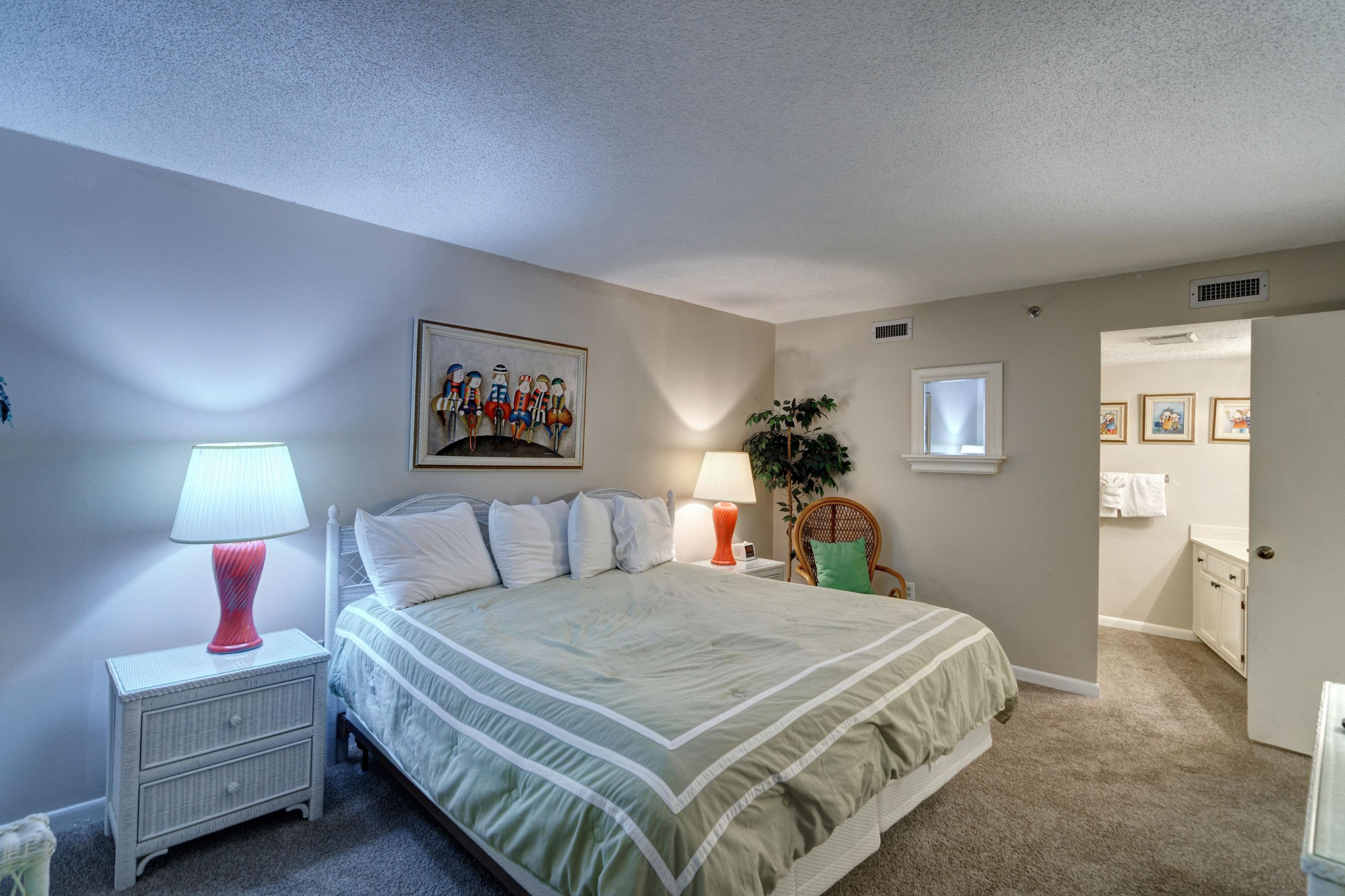 GULFSIDE BEACH CONDO - Residential