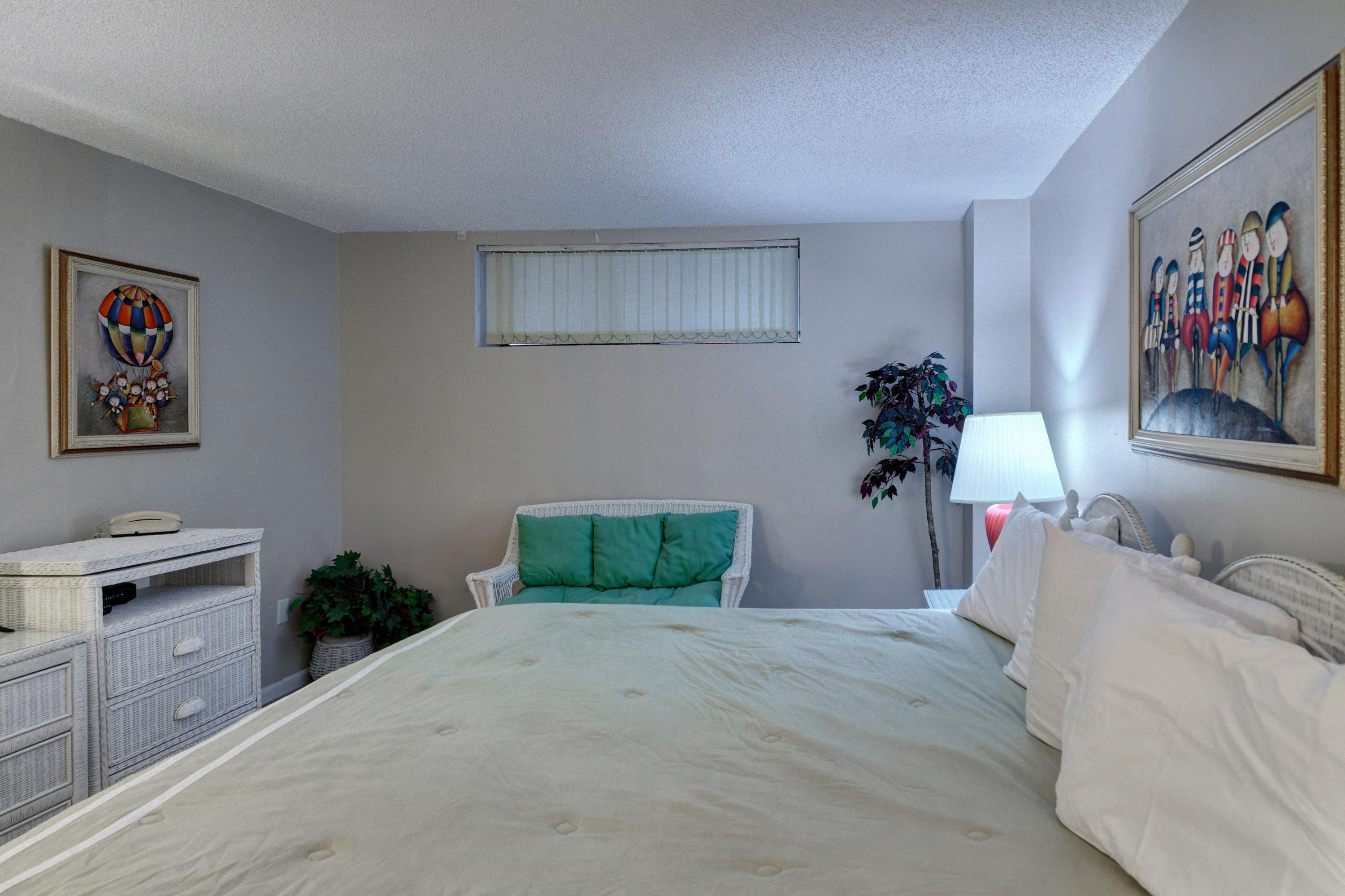 GULFSIDE BEACH CONDO - Residential