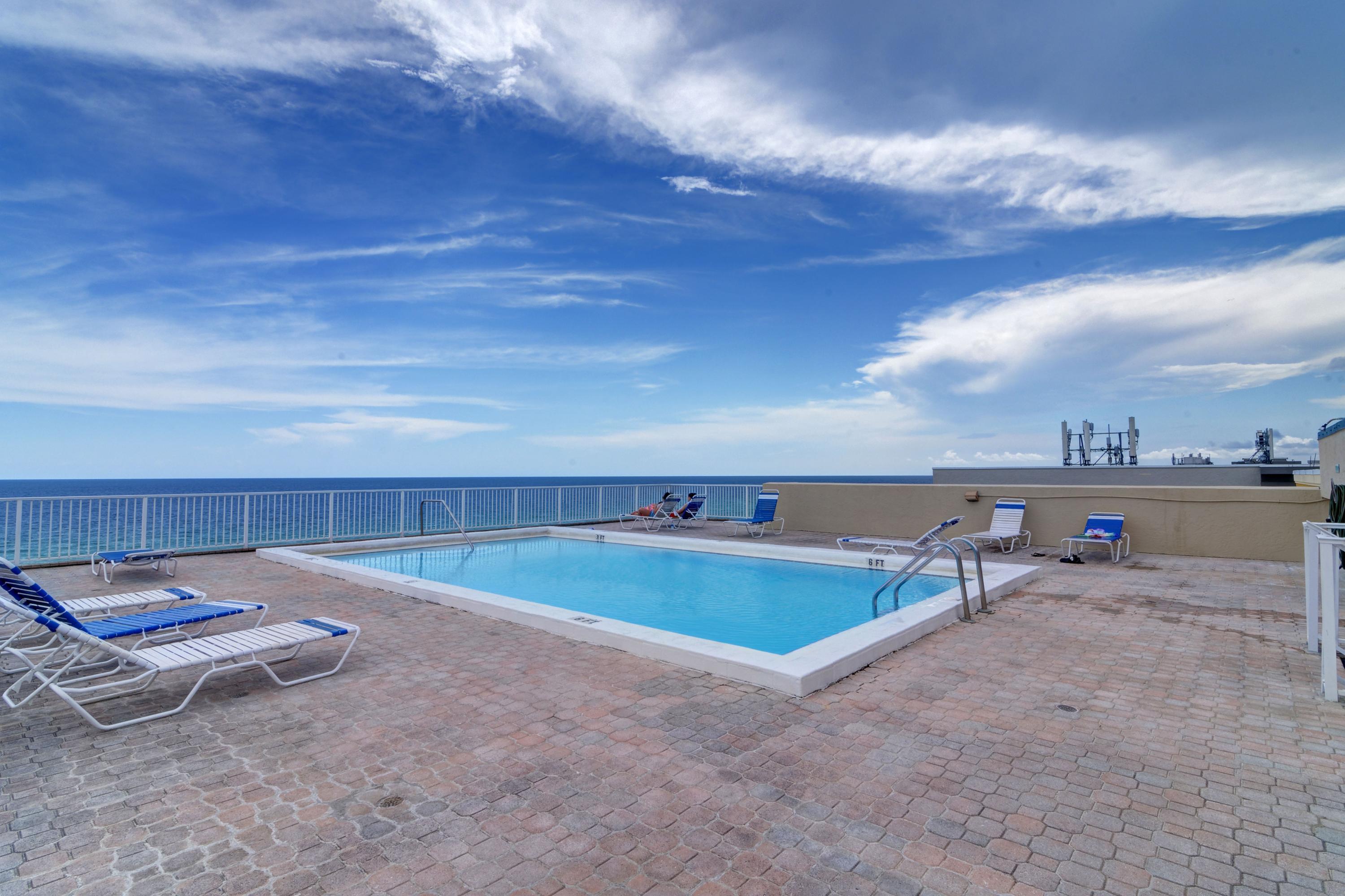GULFSIDE BEACH CONDO - Residential