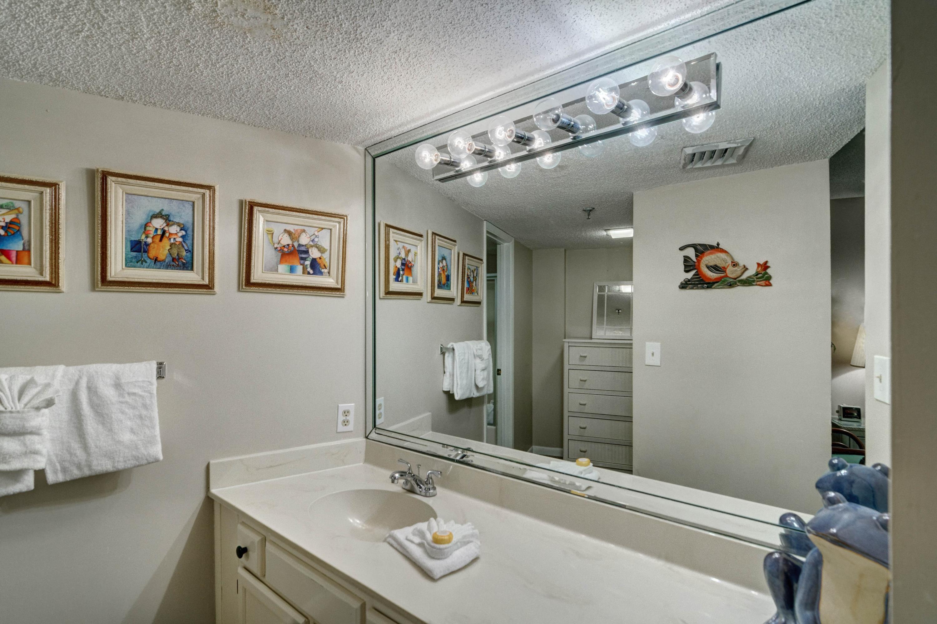 GULFSIDE BEACH CONDO - Residential