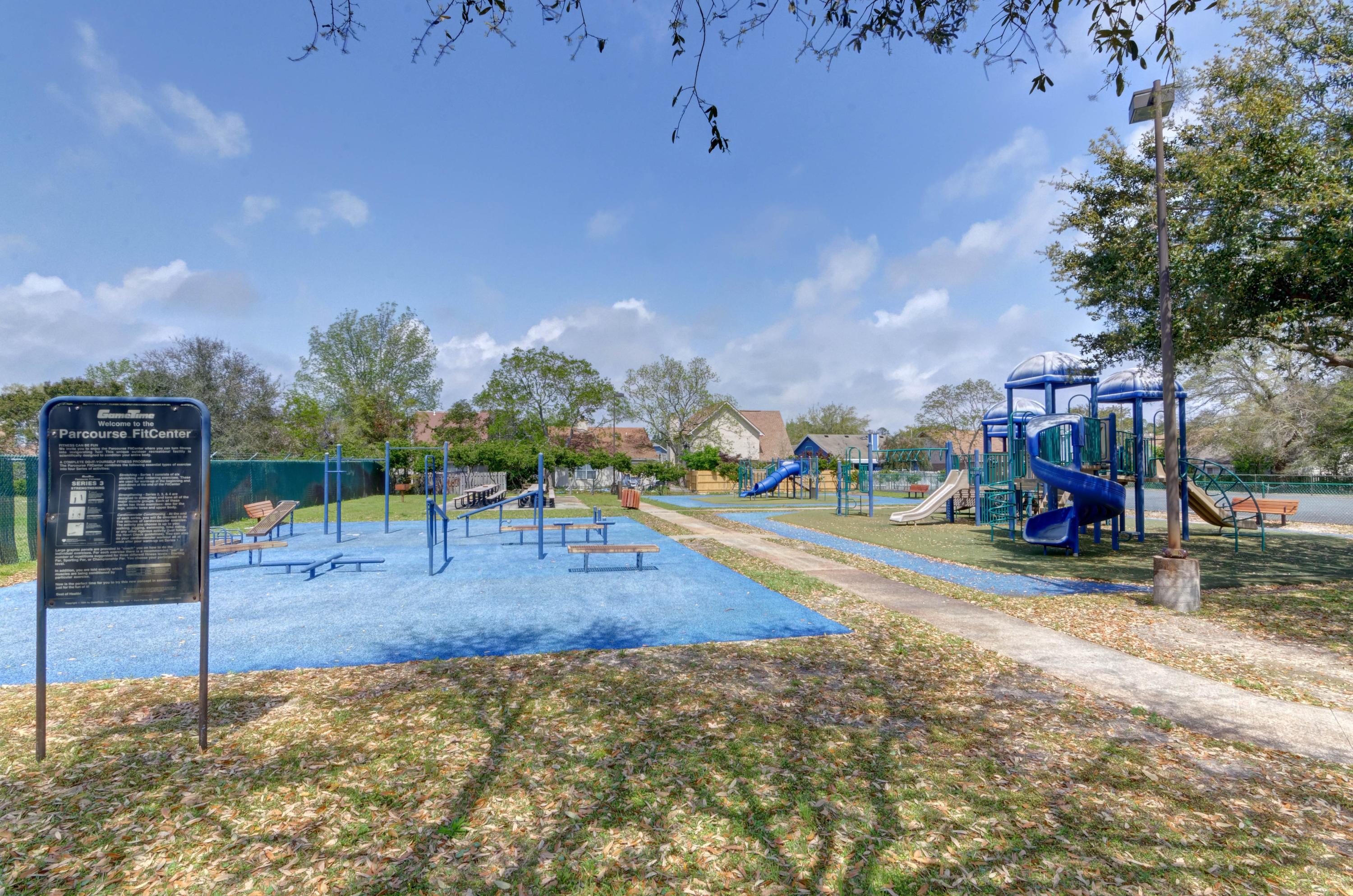 WOODLAND PARK ESTATES - Residential