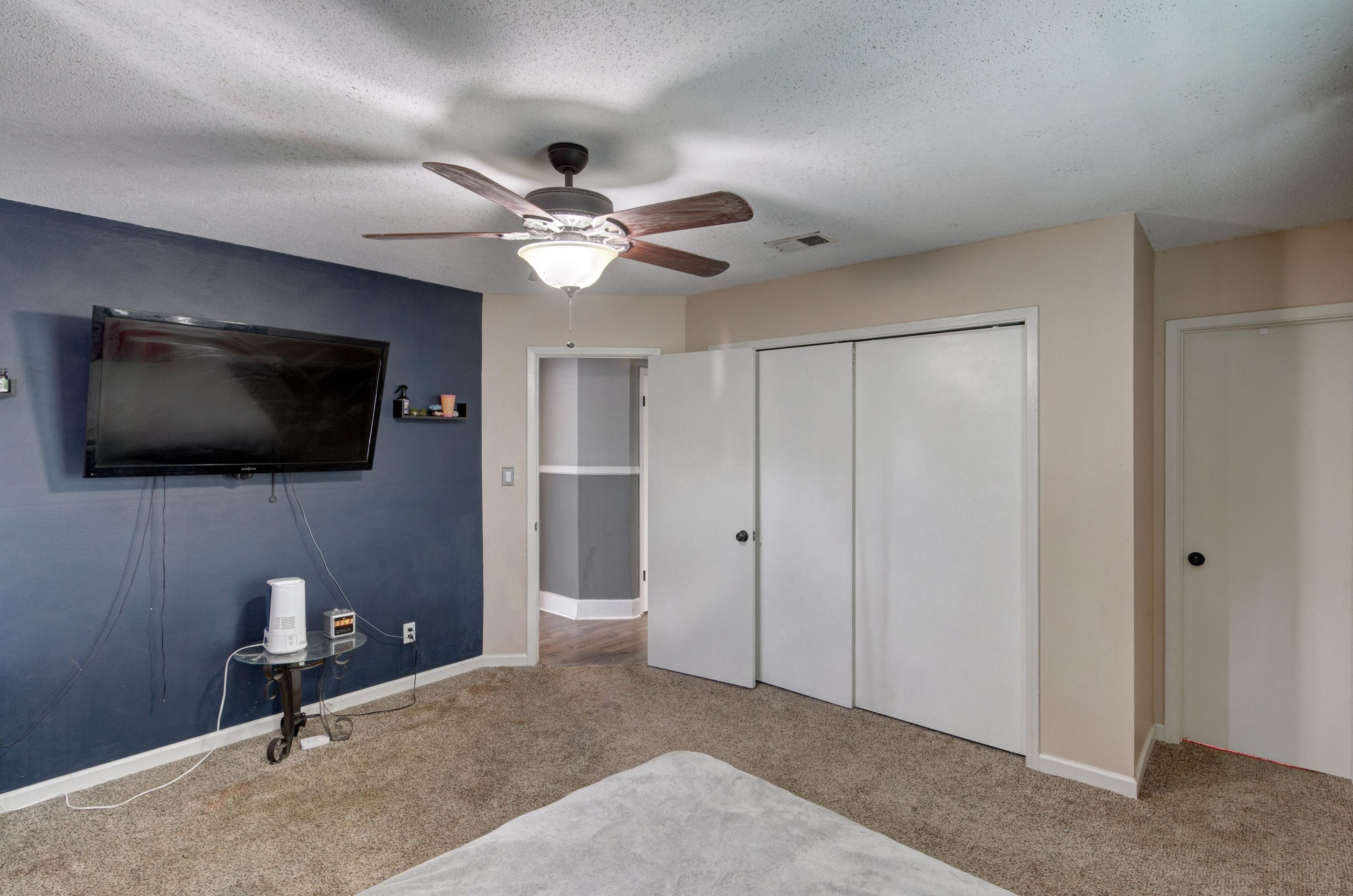 WOODLAND PARK ESTATES - Residential