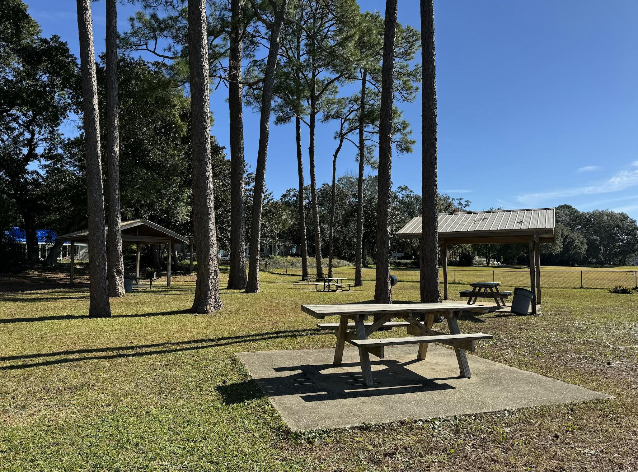 BAYOU POQUITO - Residential