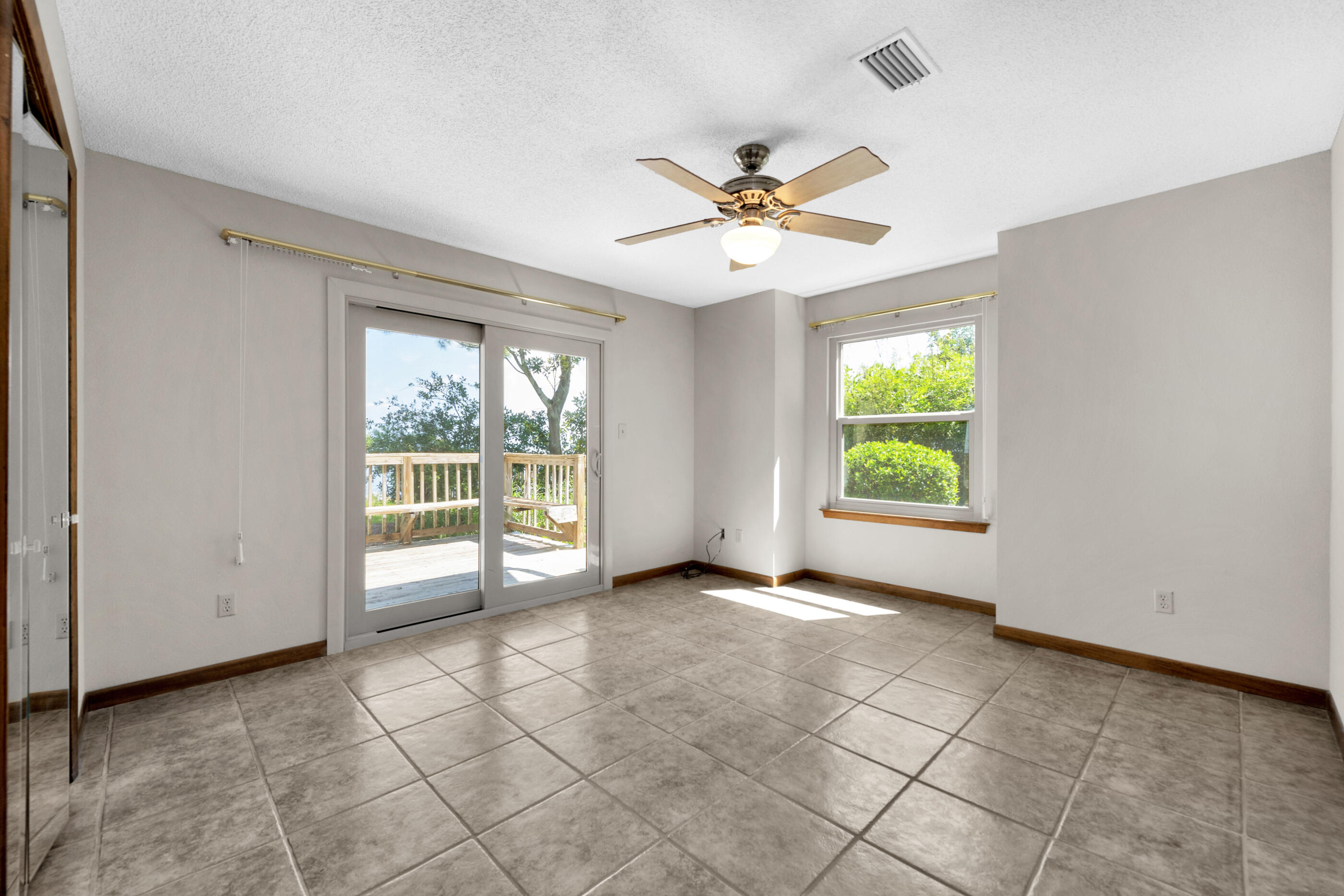 PARADISE BAY - Residential