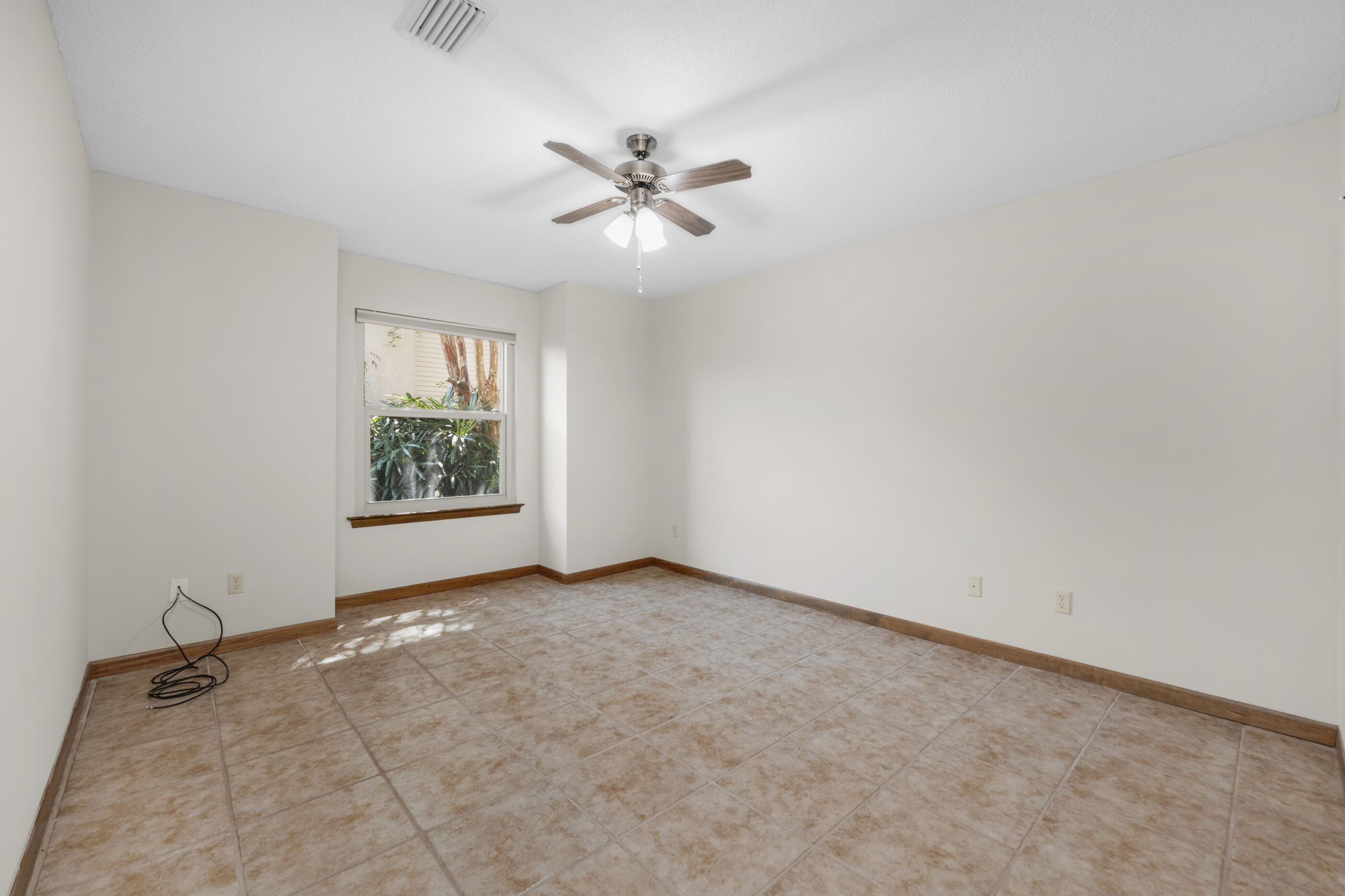 PARADISE BAY - Residential