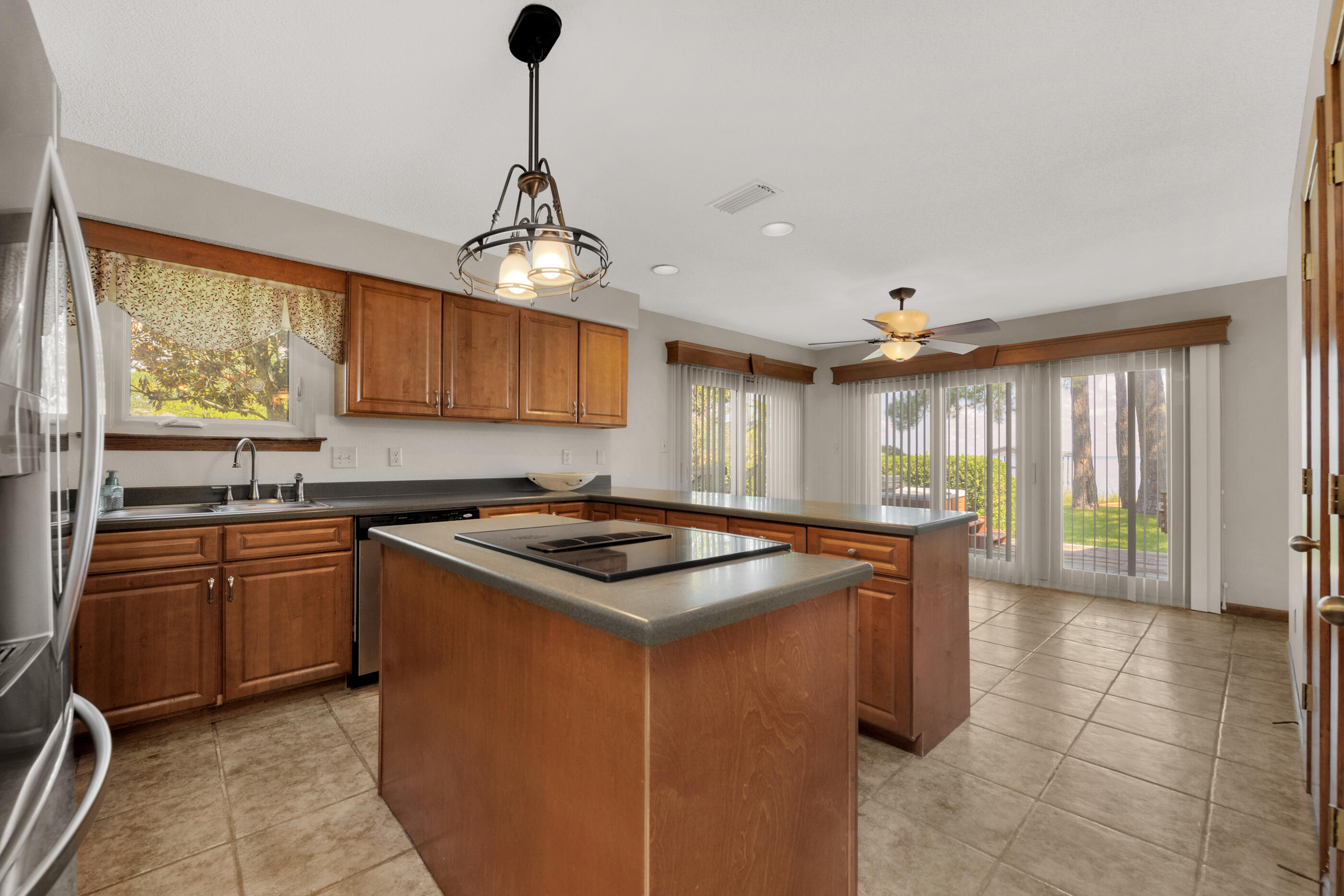 PARADISE BAY - Residential