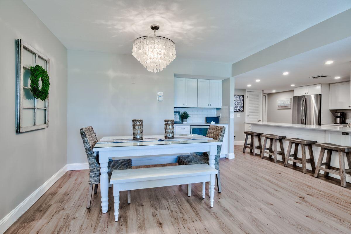 HOLIDAY SURF & RACQUET CLUB - Residential