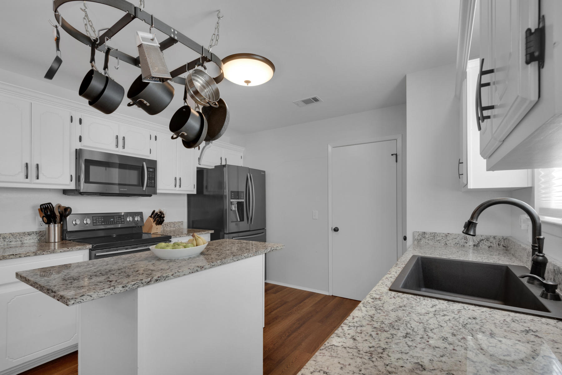 PARKWOOD LANE BLUEWATER BAY - Residential