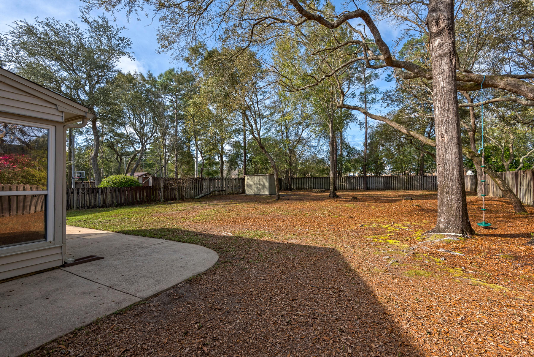 PARKWOOD LANE BLUEWATER BAY - Residential