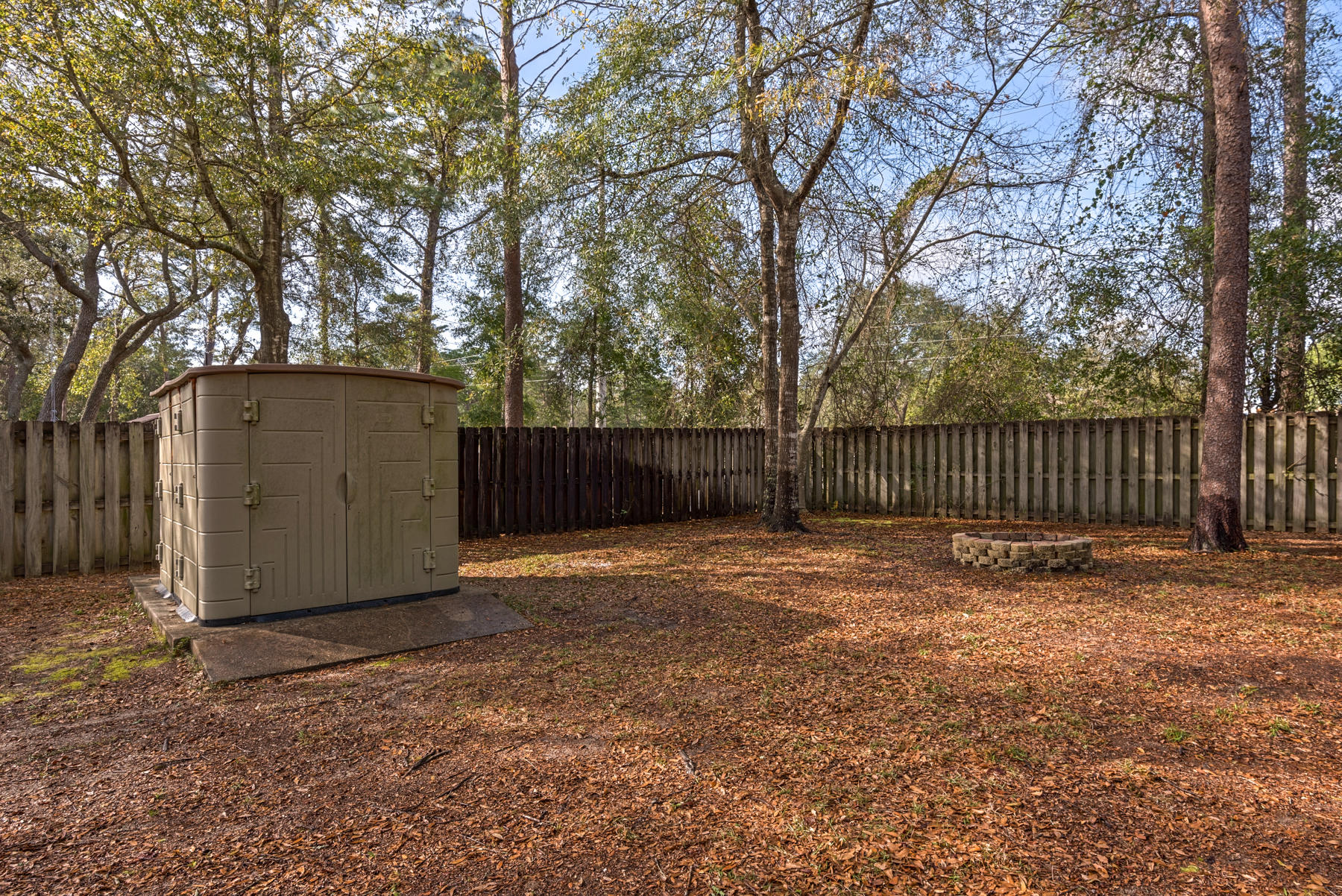 PARKWOOD LANE BLUEWATER BAY - Residential