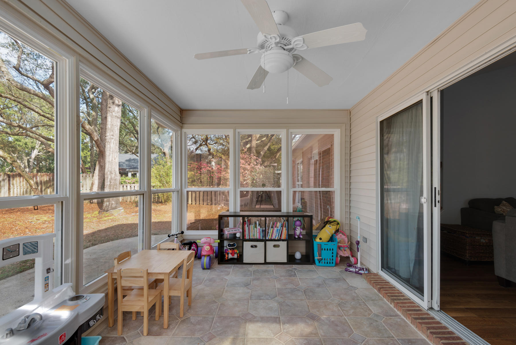 PARKWOOD LANE BLUEWATER BAY - Residential