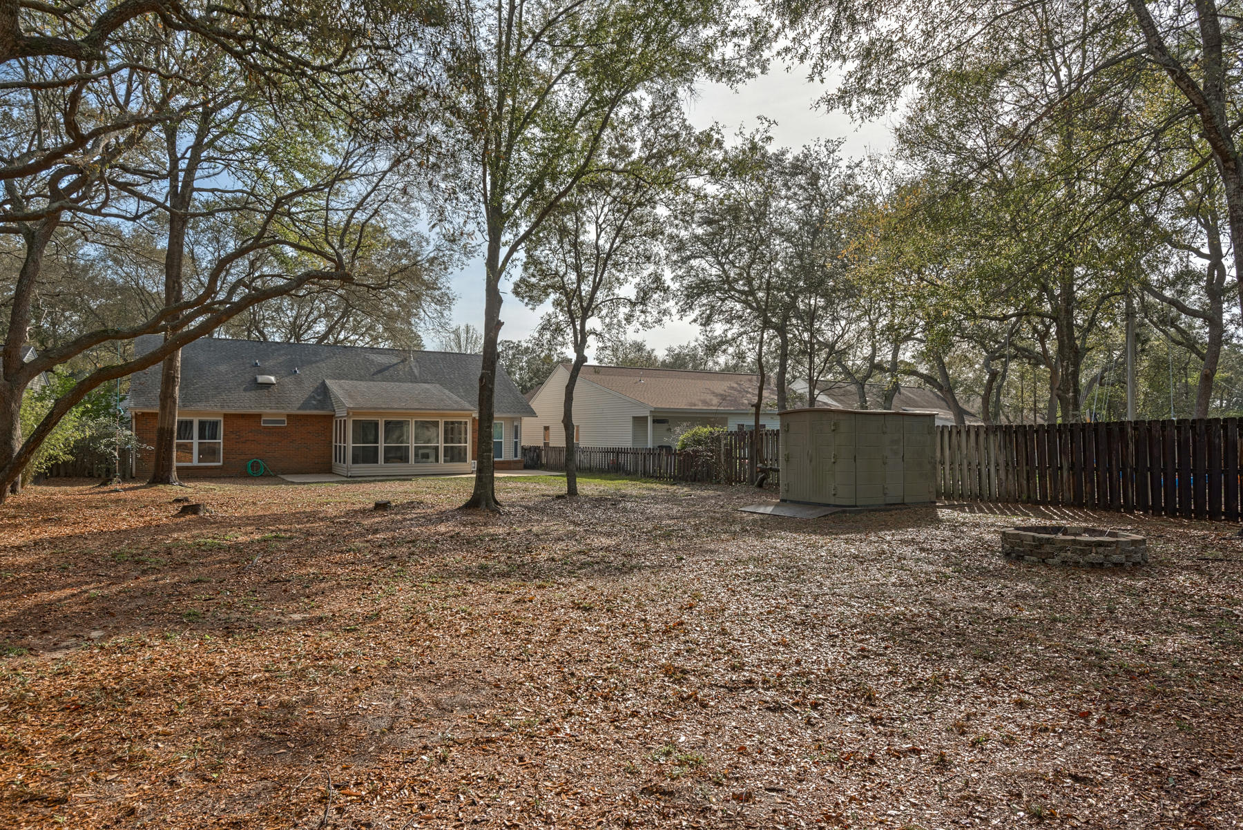 PARKWOOD LANE BLUEWATER BAY - Residential