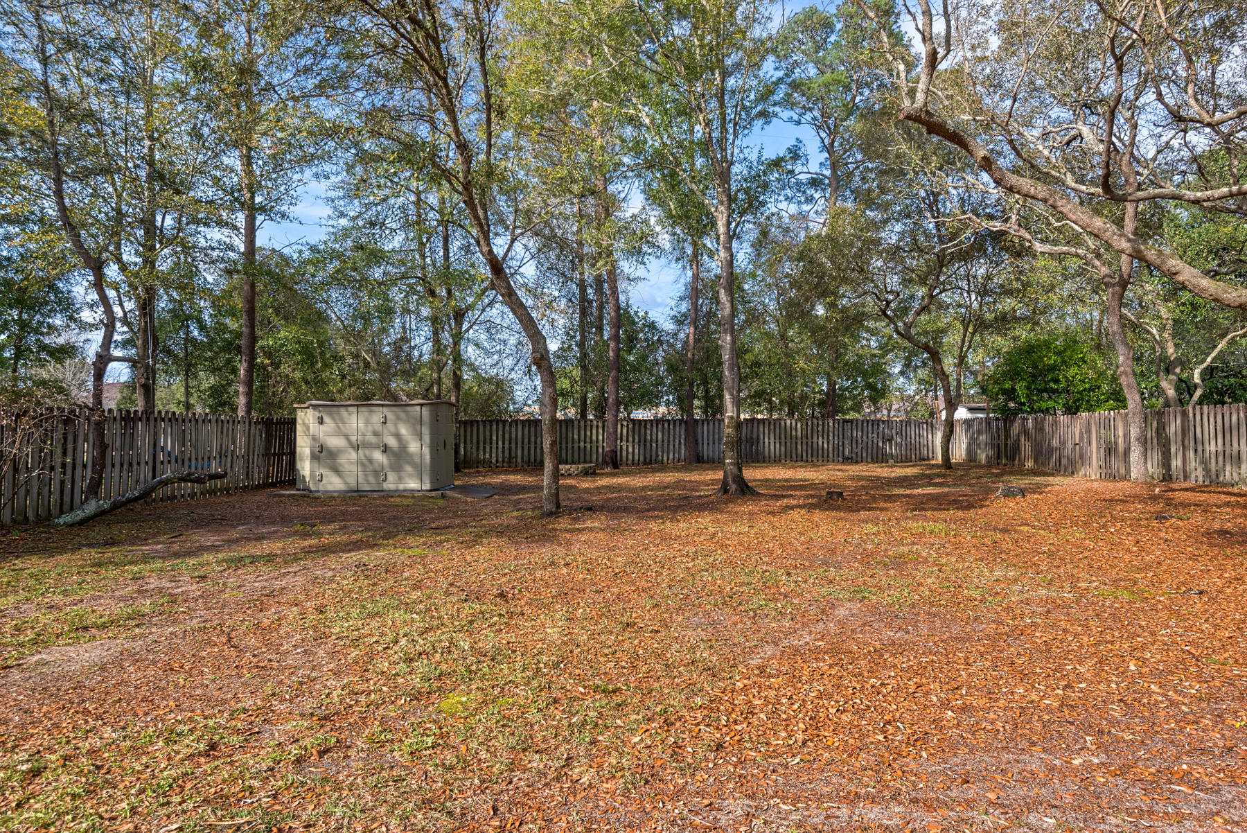 PARKWOOD LANE BLUEWATER BAY - Residential