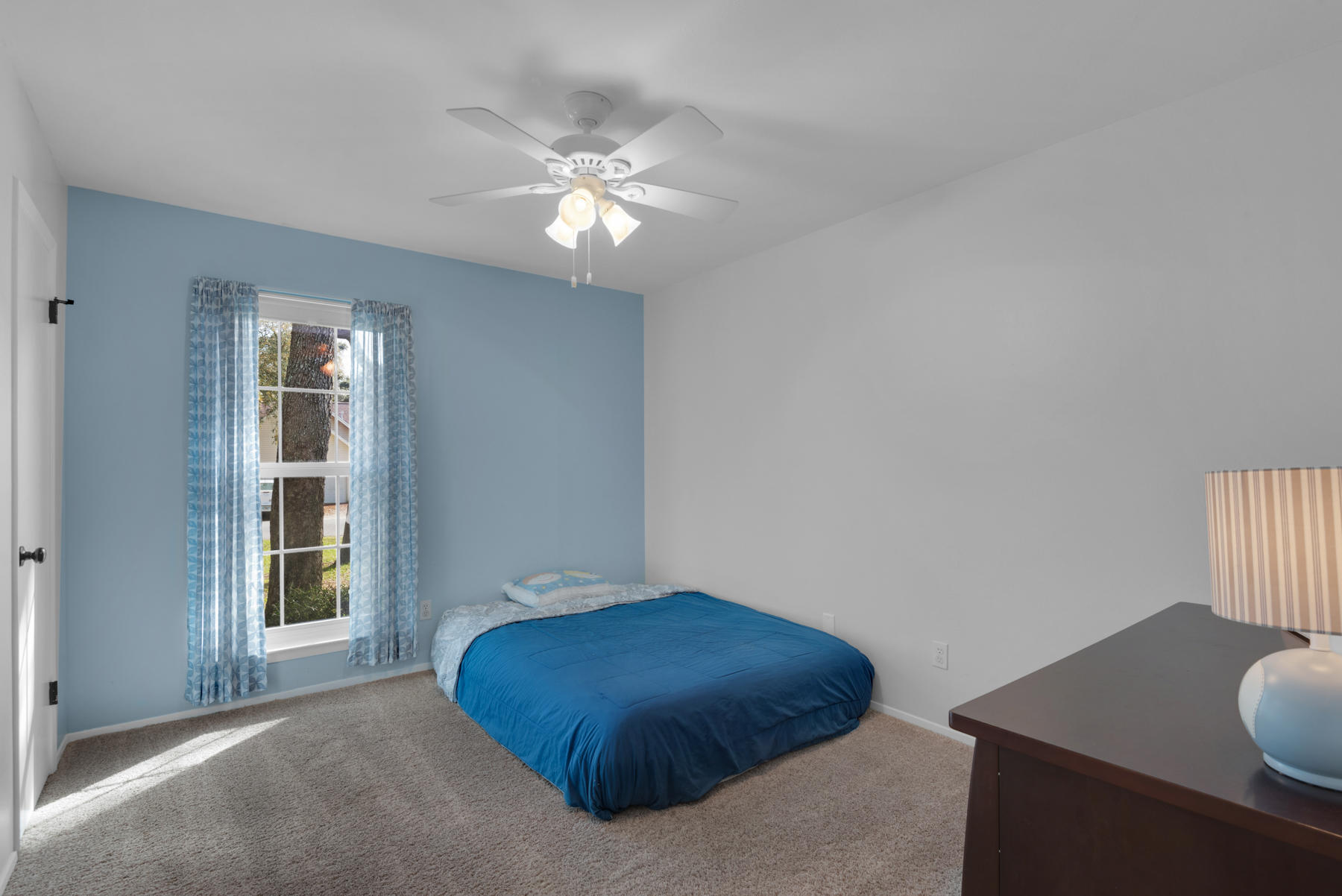 PARKWOOD LANE BLUEWATER BAY - Residential