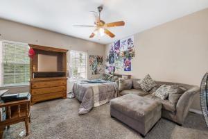 GAP CREEK CONDOS - Residential