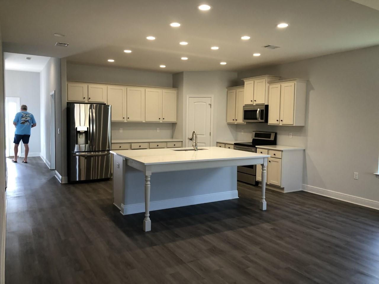 SCHOOLVIEW - Residential