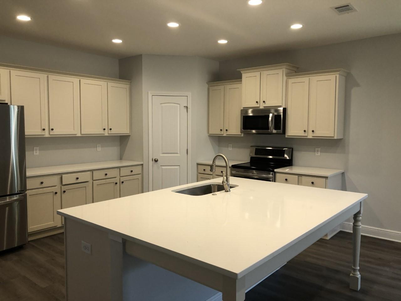 SCHOOLVIEW - Residential