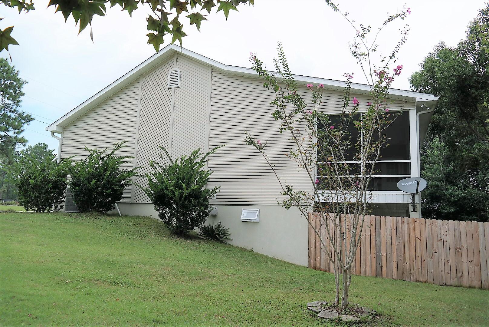 TEN LAKE ESTATES UNIT 1 - Residential