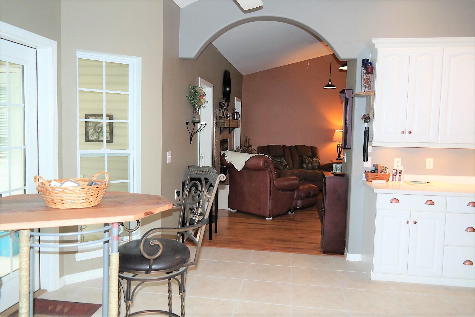 TEN LAKE ESTATES UNIT 1 - Residential