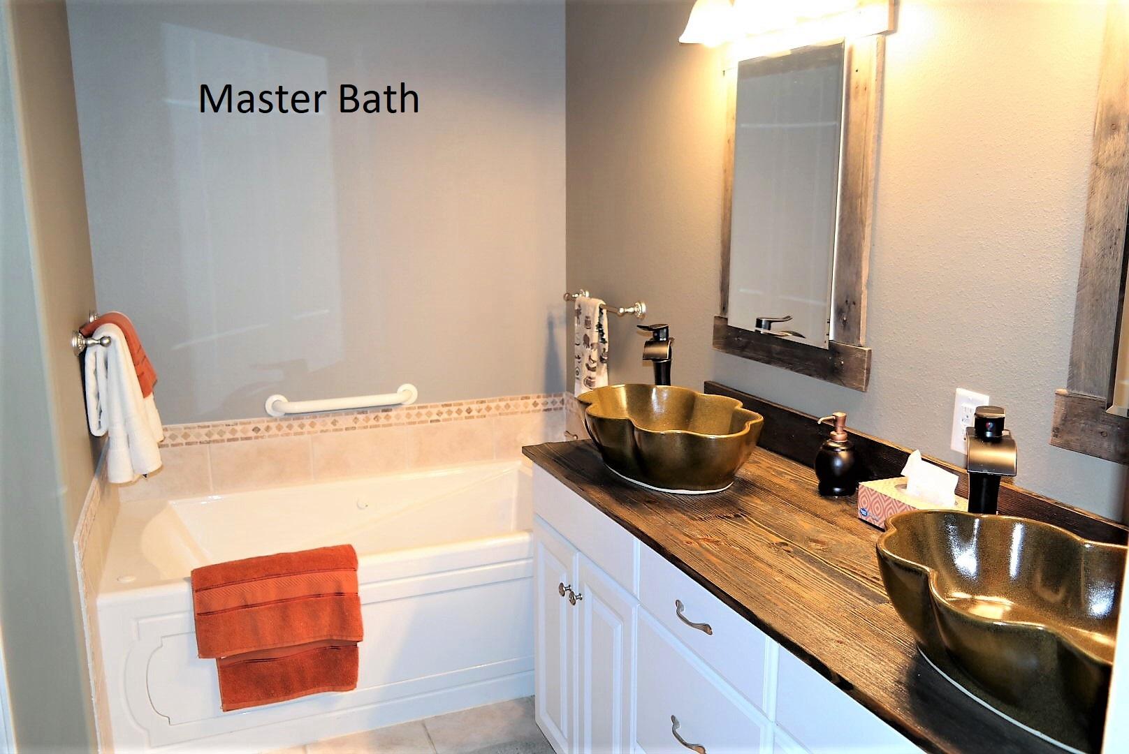 TEN LAKE ESTATES UNIT 1 - Residential