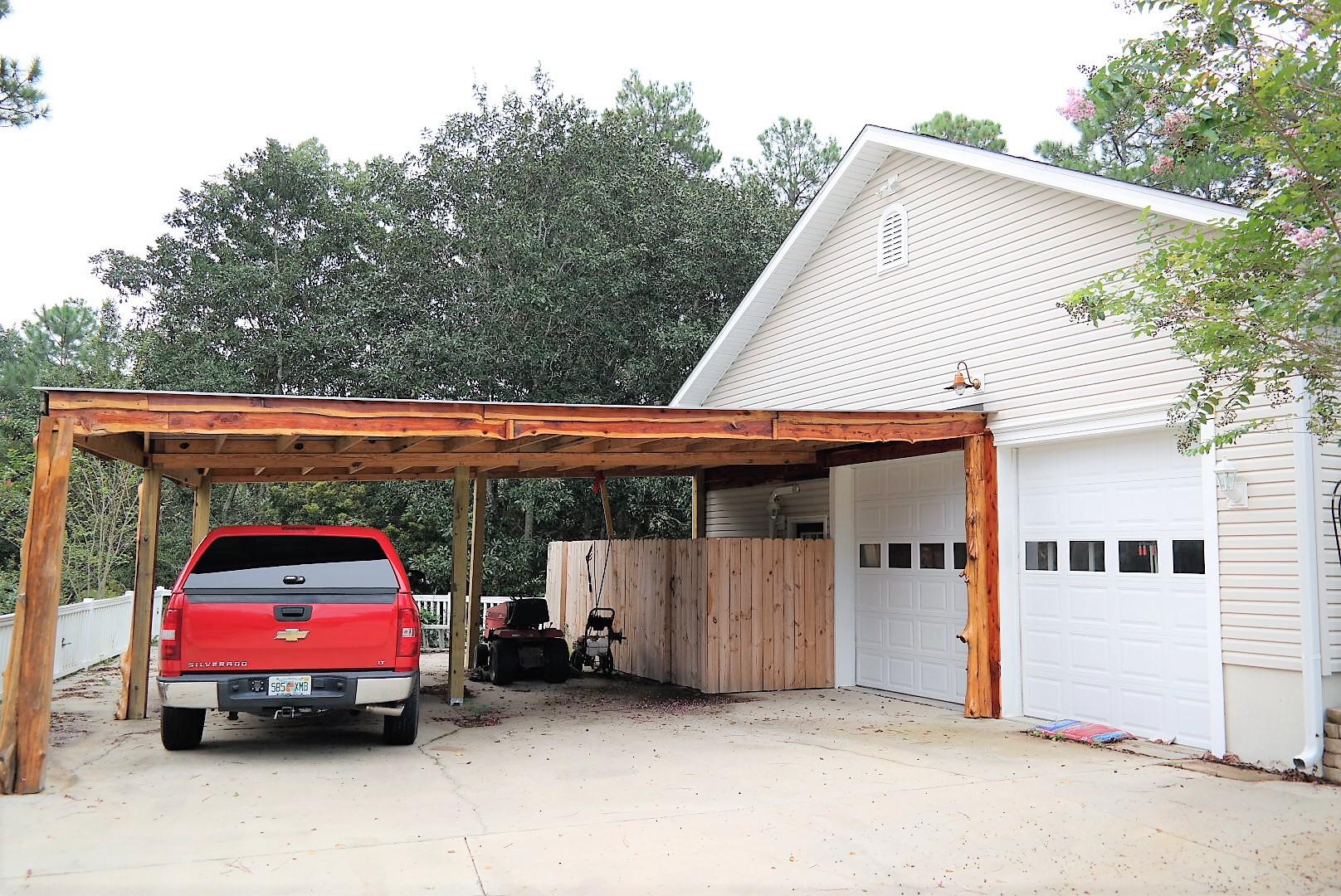 TEN LAKE ESTATES UNIT 1 - Residential