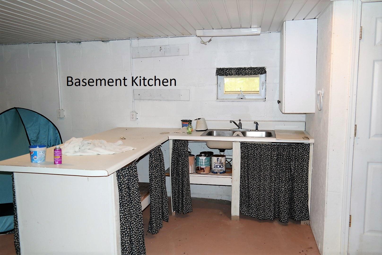 TEN LAKE ESTATES UNIT 1 - Residential