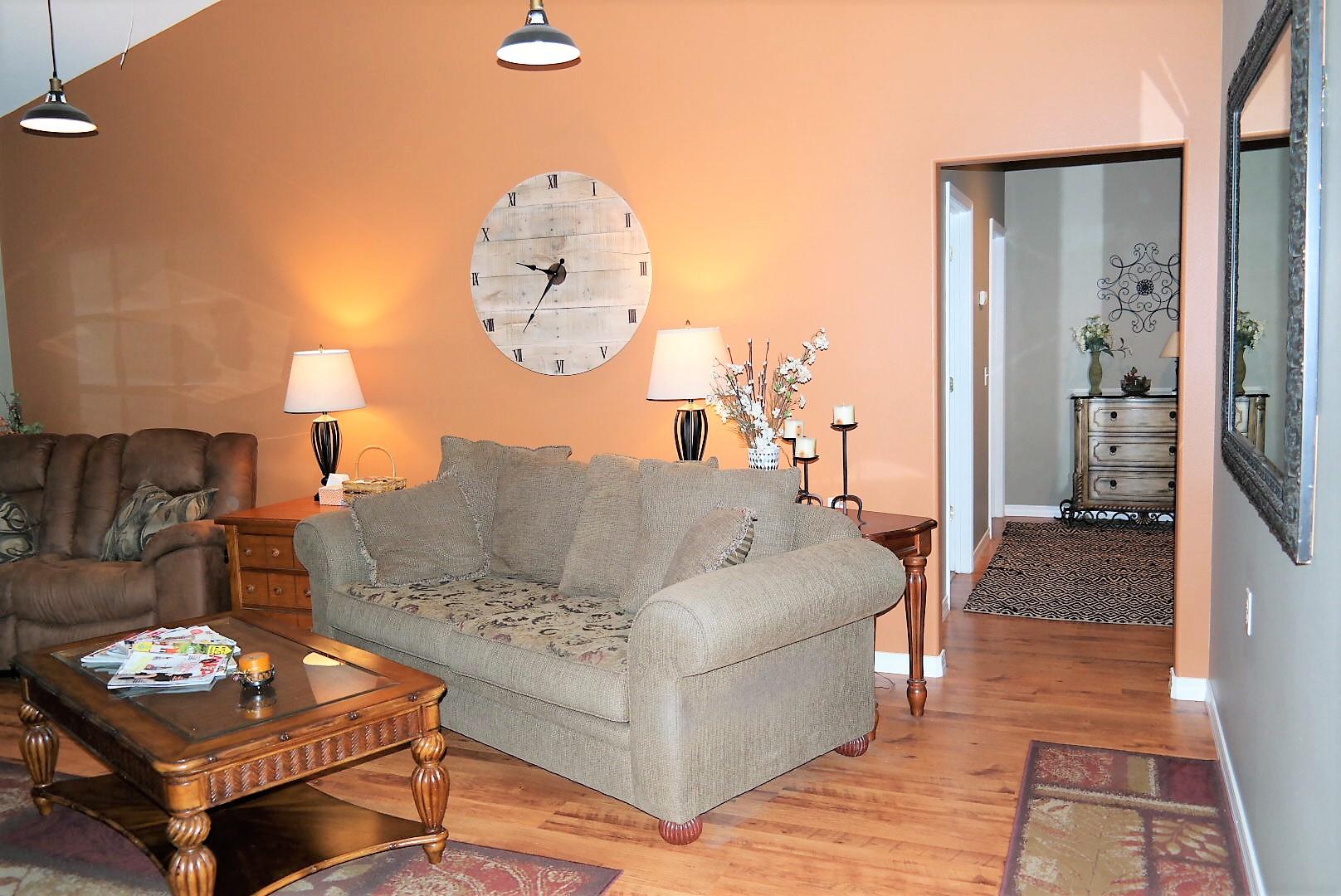 TEN LAKE ESTATES UNIT 1 - Residential