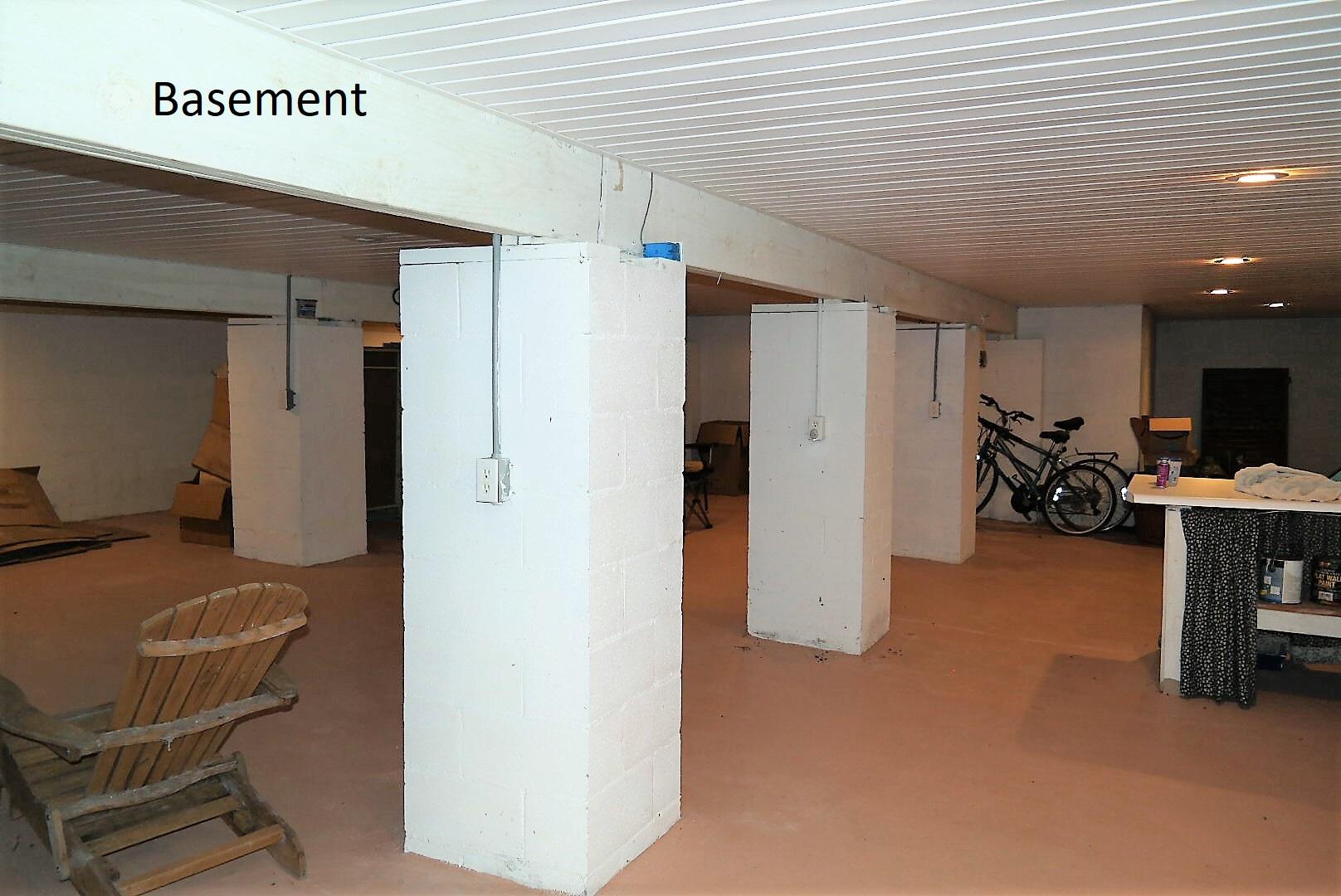 TEN LAKE ESTATES UNIT 1 - Residential