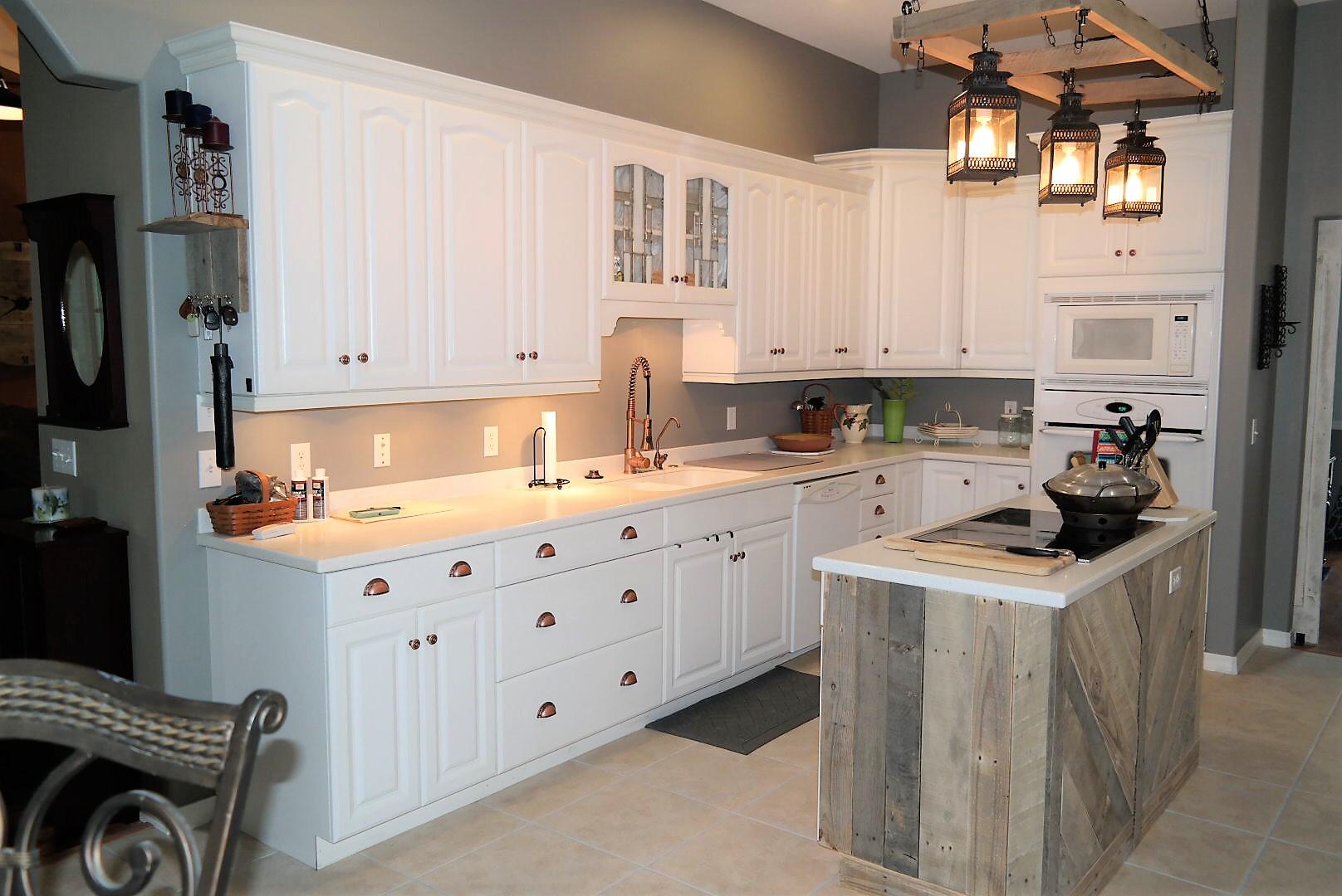 TEN LAKE ESTATES UNIT 1 - Residential