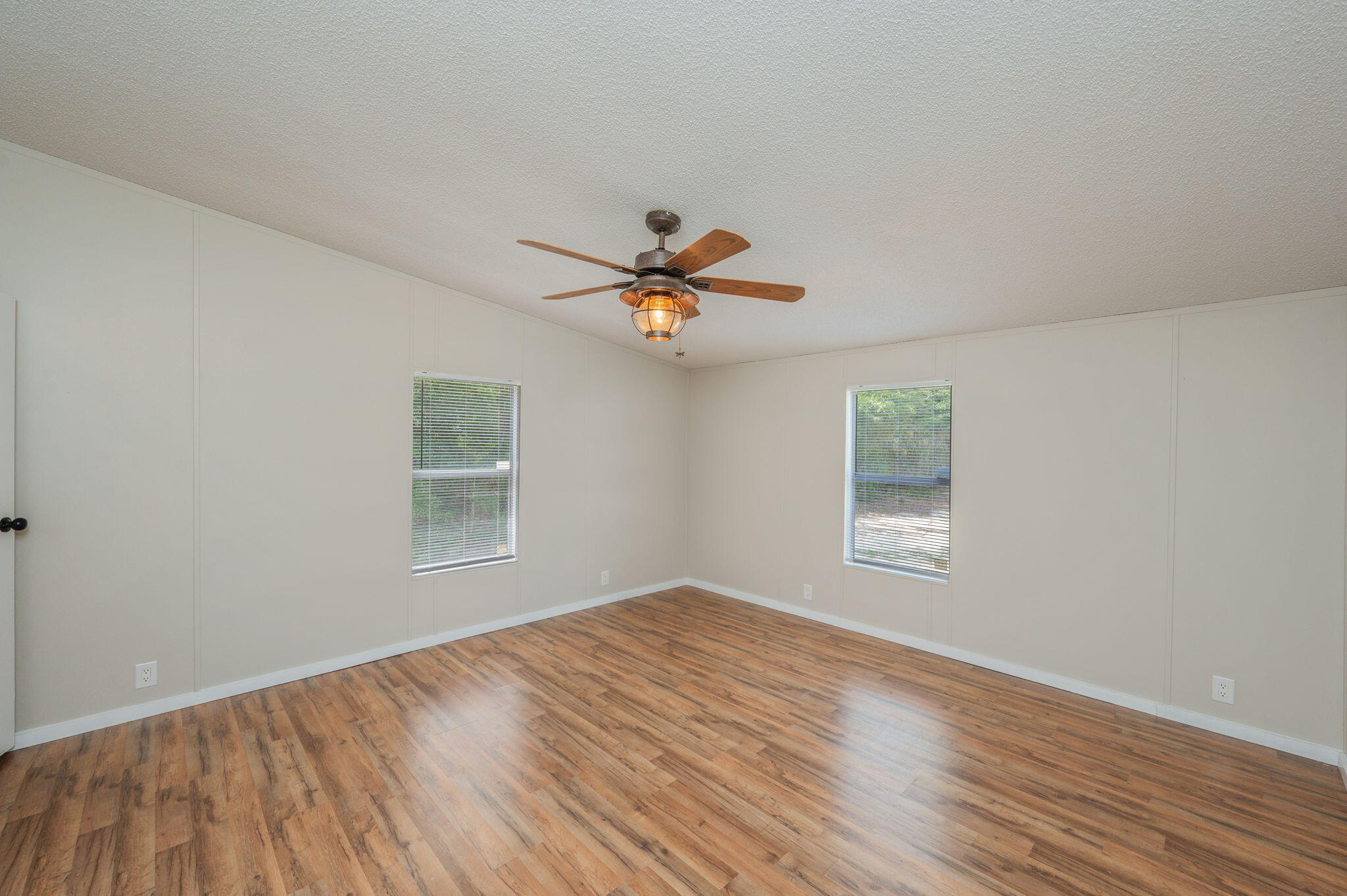 IMPERIAL LAKES 2 - Residential