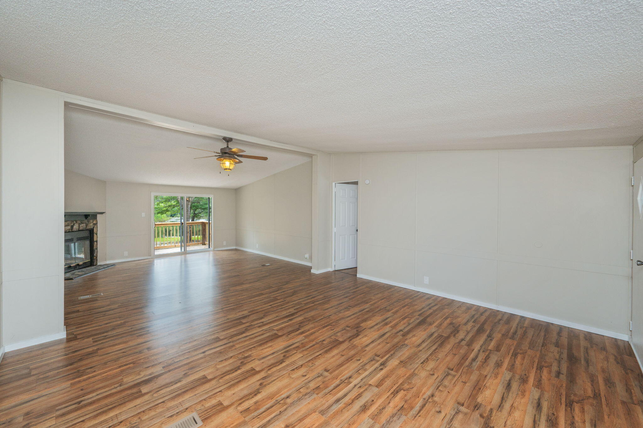 IMPERIAL LAKES 2 - Residential