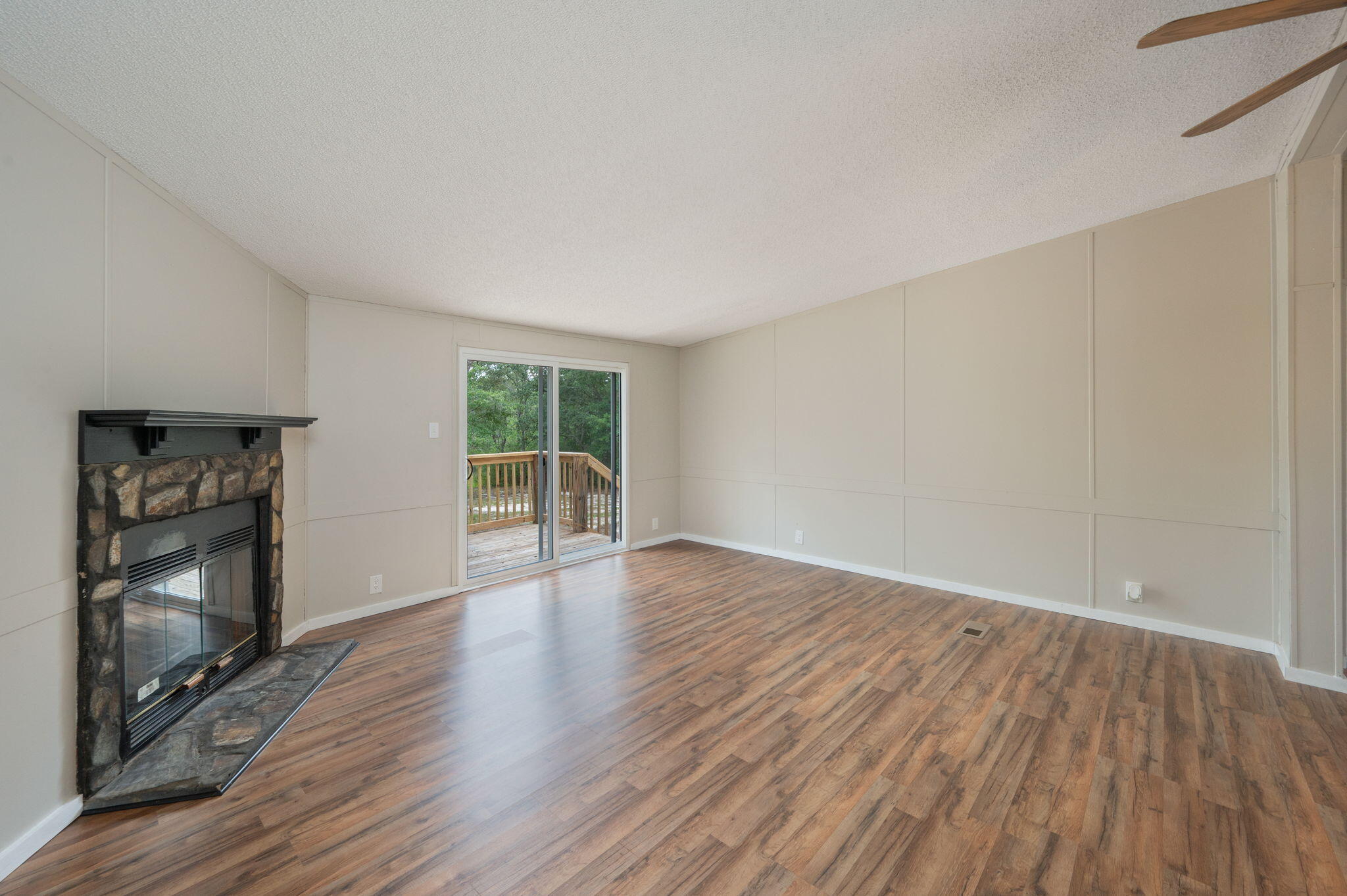 IMPERIAL LAKES 2 - Residential
