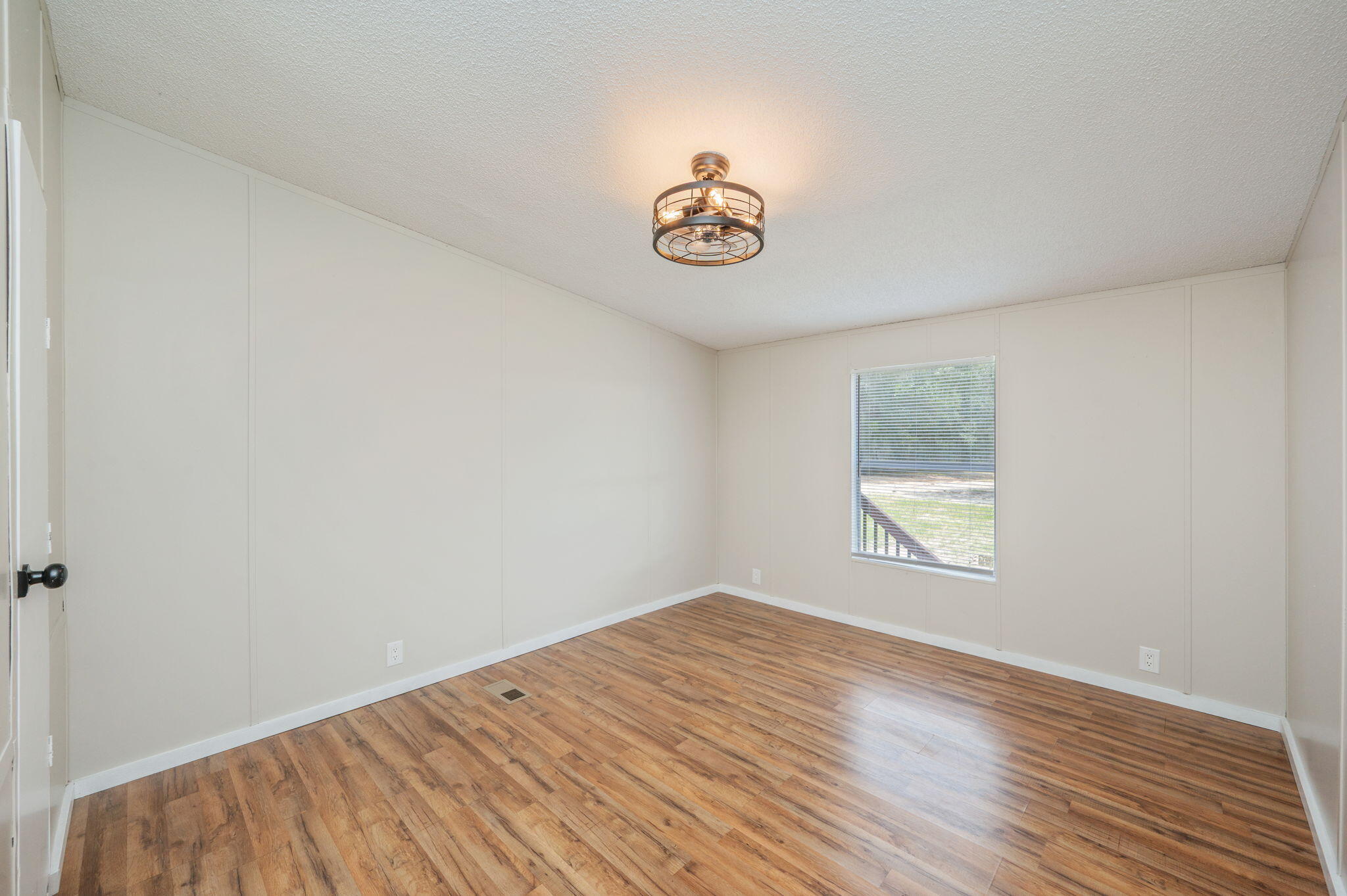 IMPERIAL LAKES 2 - Residential